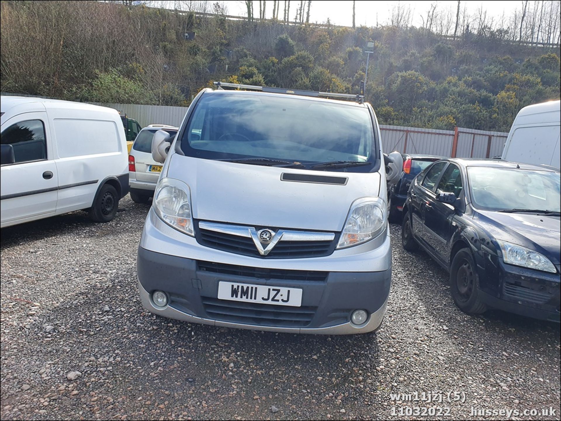 11/11 VAUXHALL VIVARO 2700 SPORTIVE CDTI - 1995cc Van (Silver, 118k) - Image 5 of 26