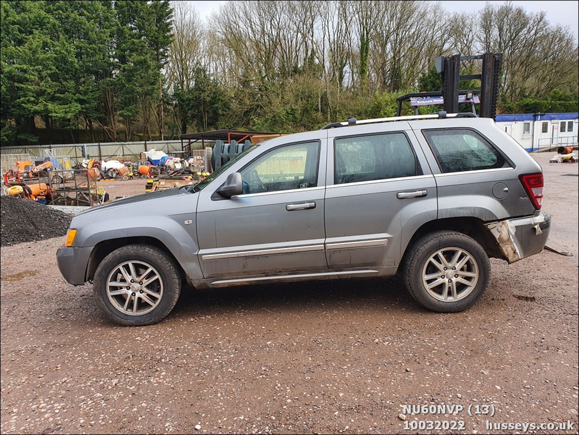 10/60 JEEP G-CHEROKEE OVERLAND CRD A - 2987cc 5dr Estate (Grey, 154k) - Image 13 of 47