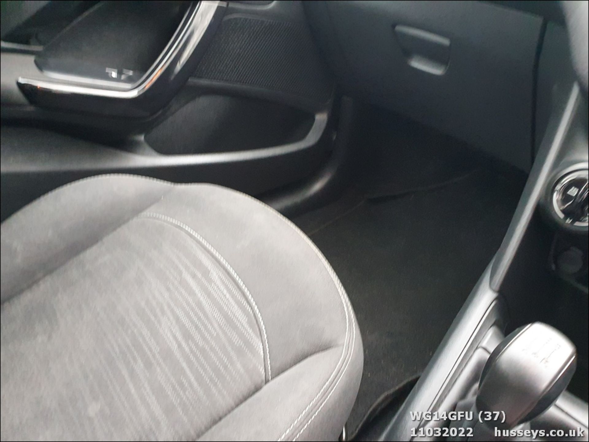 14/14 PEUGEOT 208 ACCESS - 999cc 5dr Hatchback (Black, 72k) - Image 37 of 38