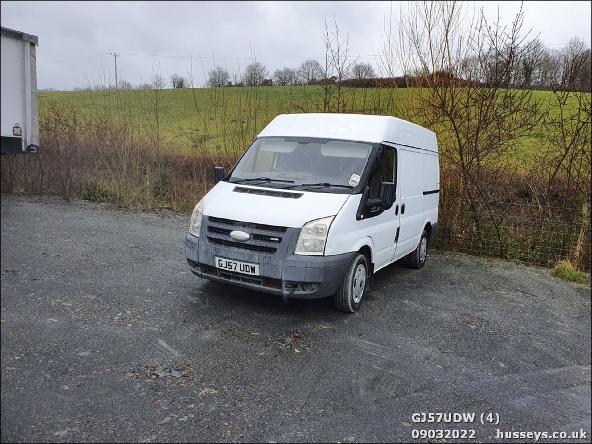 07/57 FORD TRANSIT 85 T260S FWD - 2198cc 5dr Van (White) - Image 4 of 22