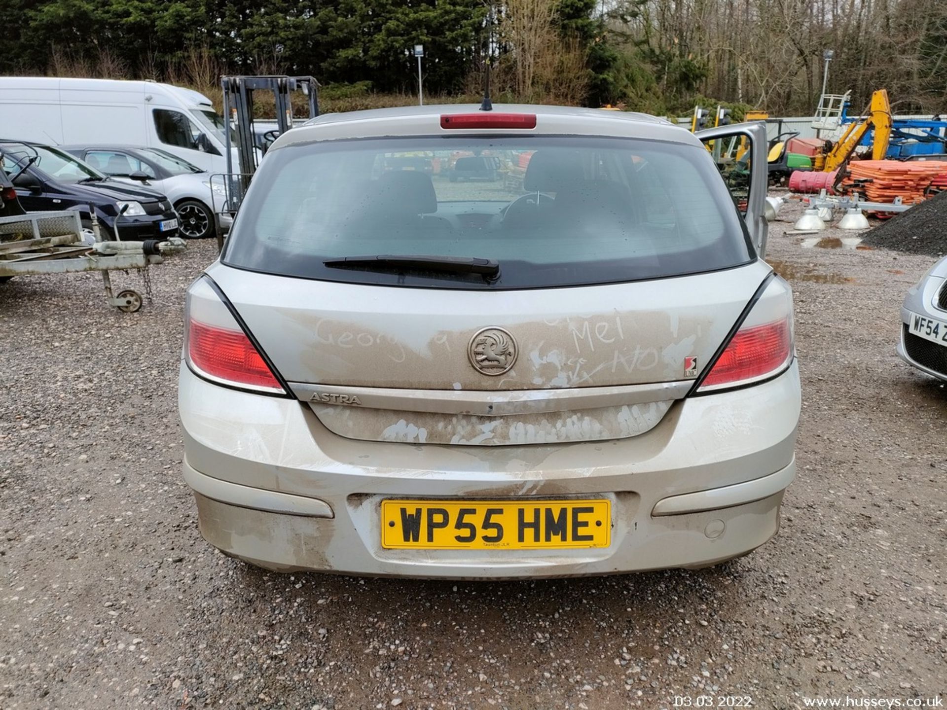 06/55 VAUXHALL ASTRA BREEZE - 1598cc 5dr Hatchback (Silver) - Image 10 of 23