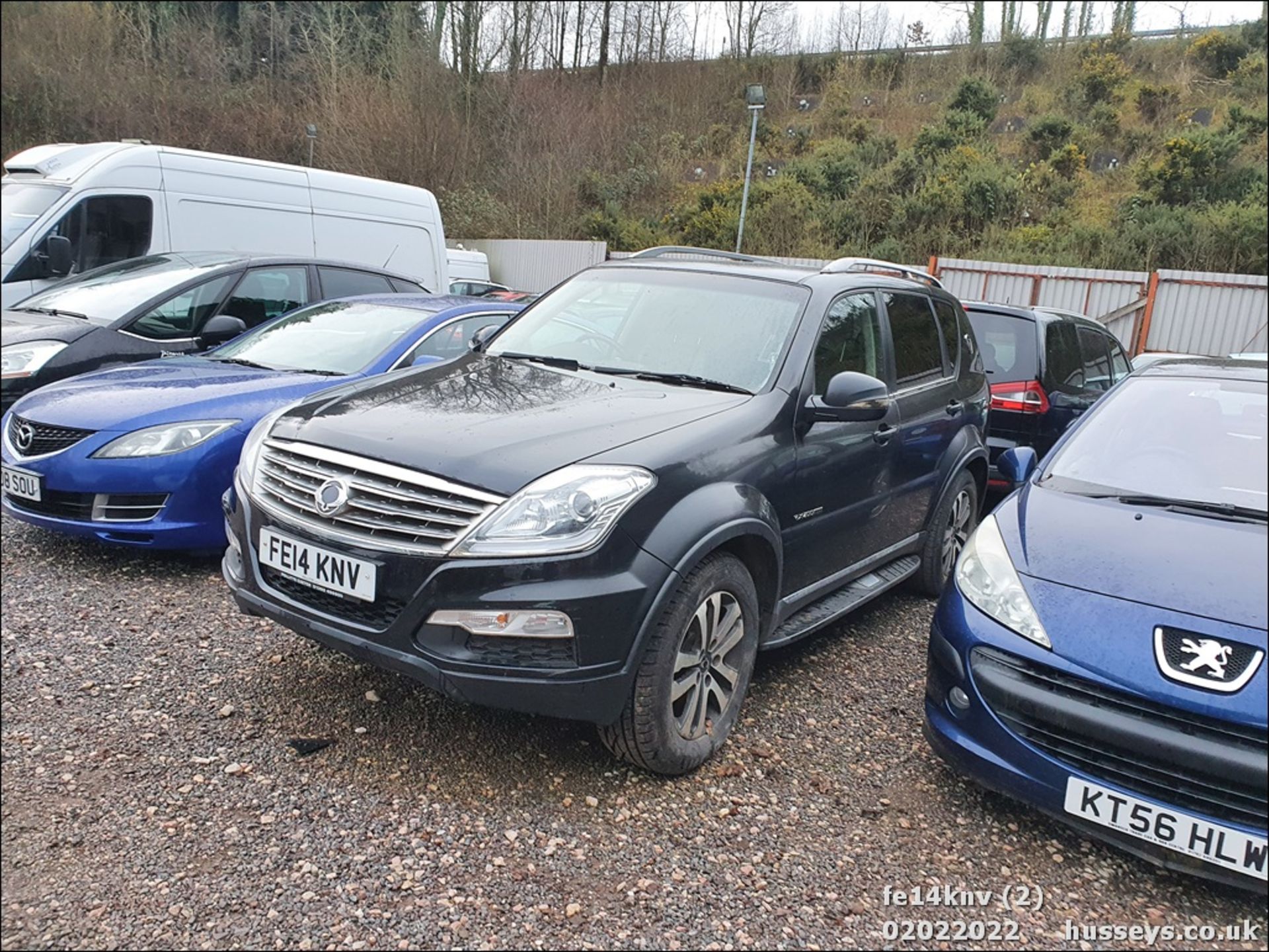 14/14 SSANGYONG REXTON EX AUTO - 1998cc 5dr Estate (Black) - Image 2 of 16