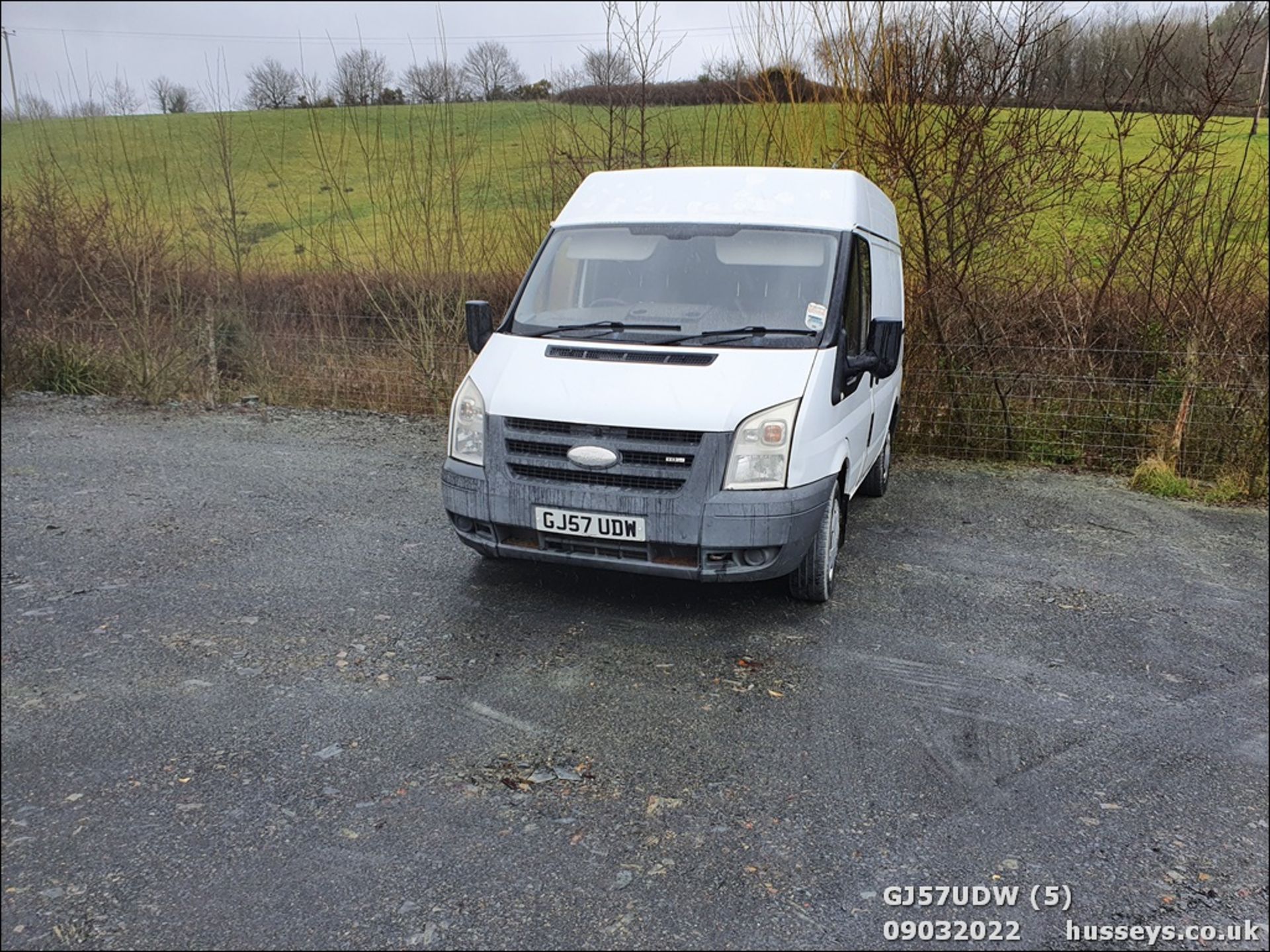 07/57 FORD TRANSIT 85 T260S FWD - 2198cc 5dr Van (White) - Image 5 of 22