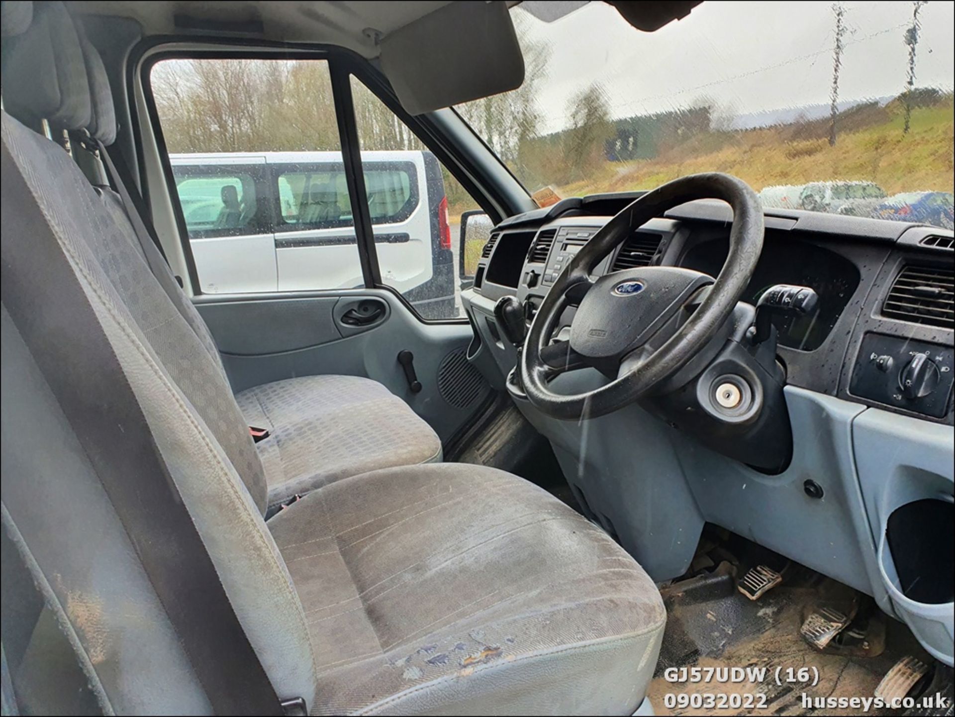 07/57 FORD TRANSIT 85 T260S FWD - 2198cc 5dr Van (White) - Image 16 of 22