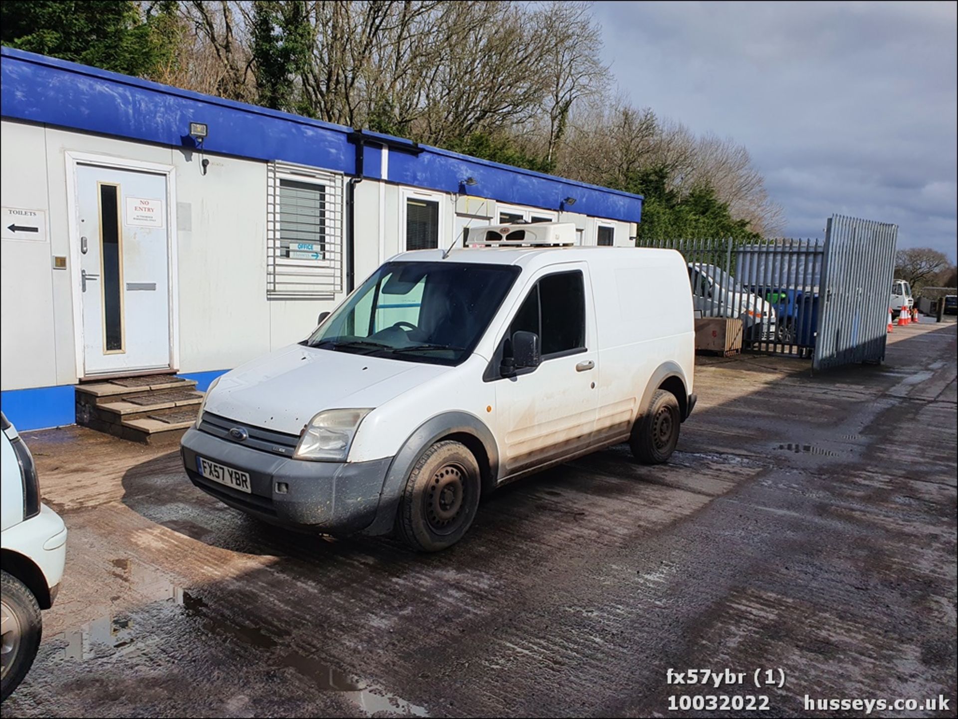 07/57 FORD TRANSIT CONNECT REFRIDGERATED T200 75 - 1753cc 4dr Van (White, 202k) - Image 2 of 22