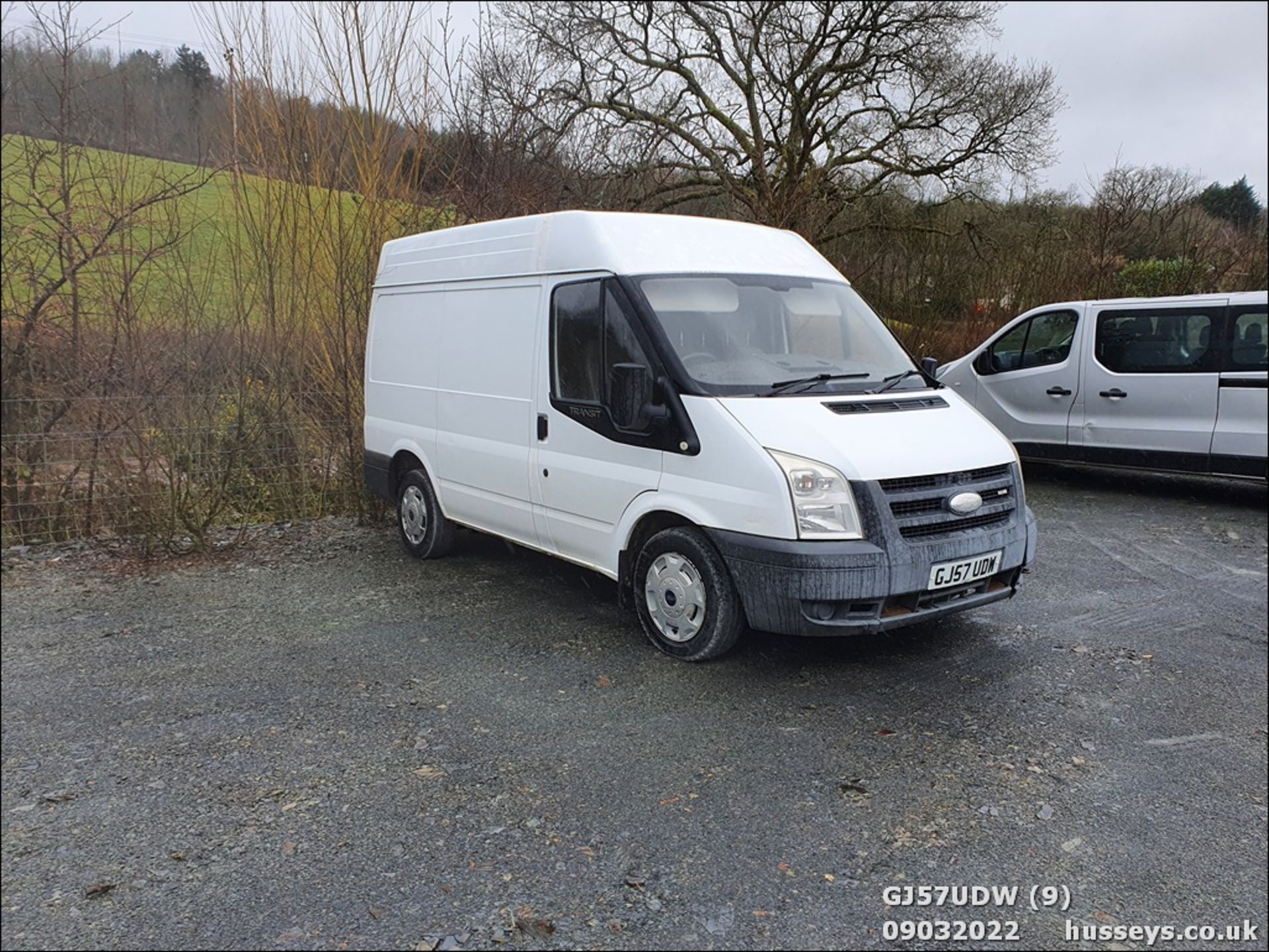 07/57 FORD TRANSIT 85 T260S FWD - 2198cc 5dr Van (White) - Image 9 of 22