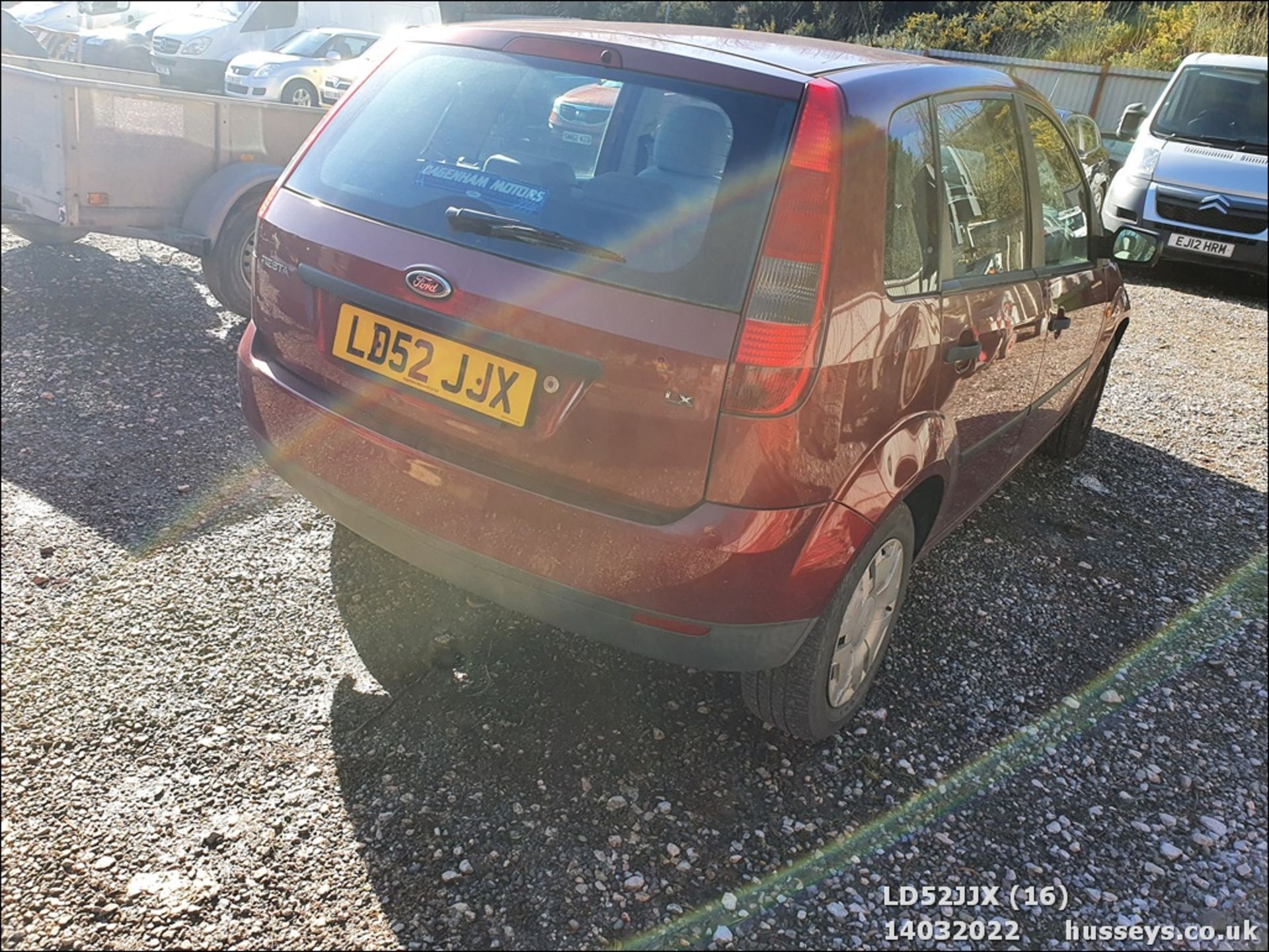 02/52 FORD FIESTA LX - 1388cc 5dr Hatchback (Red, 37k) - Image 17 of 27