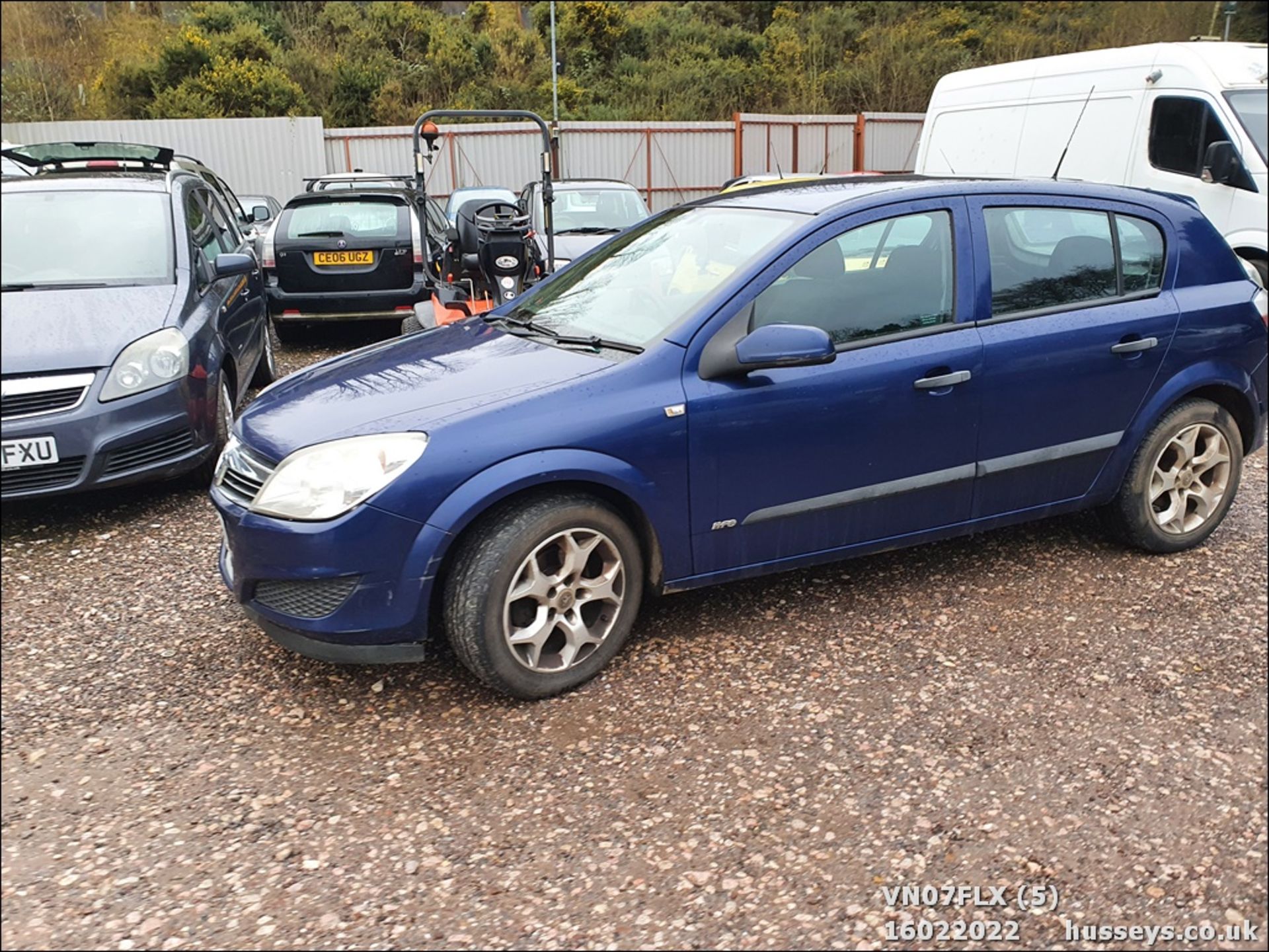 07/07 VAUXHALL ASTRA LIFE CDTI - 1248cc 5dr Hatchback (Blue, 185k) - Image 5 of 27