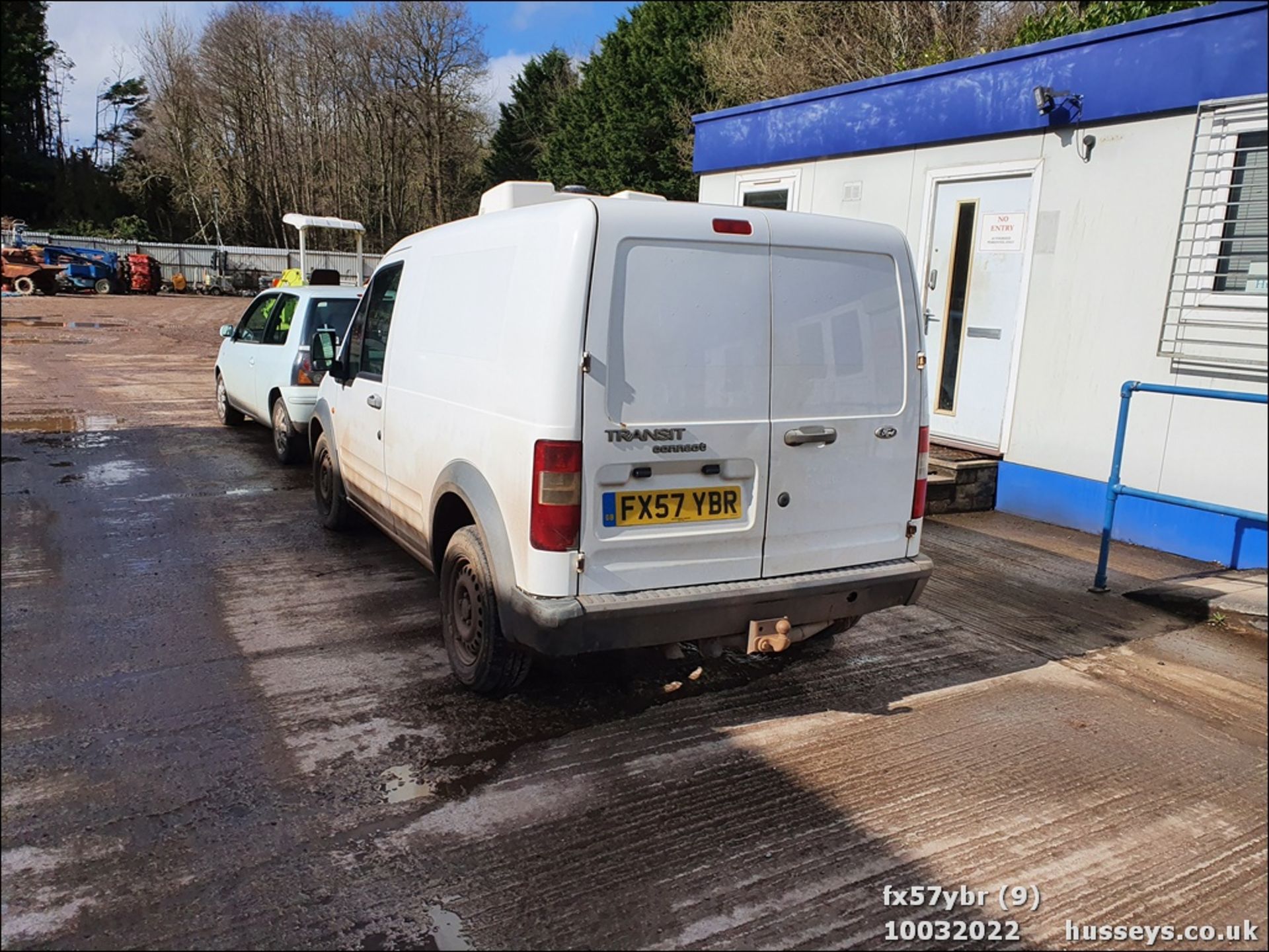 07/57 FORD TRANSIT CONNECT REFRIDGERATED T200 75 - 1753cc 4dr Van (White, 202k) - Image 10 of 22