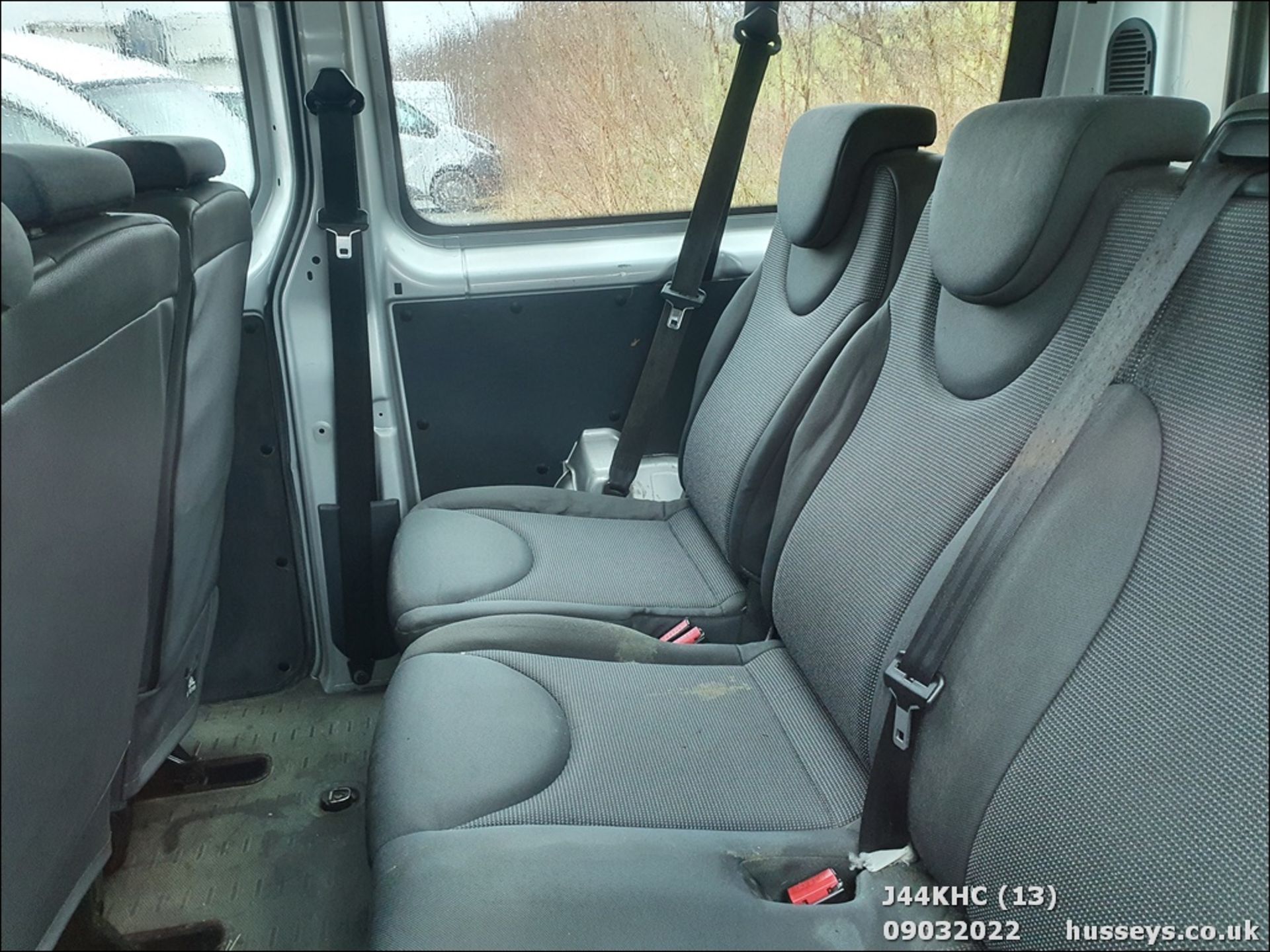 2011 CITROEN DISPATCH COMBI L2H1 HDI - 1997cc 6dr MPV (Silver) - Image 14 of 17