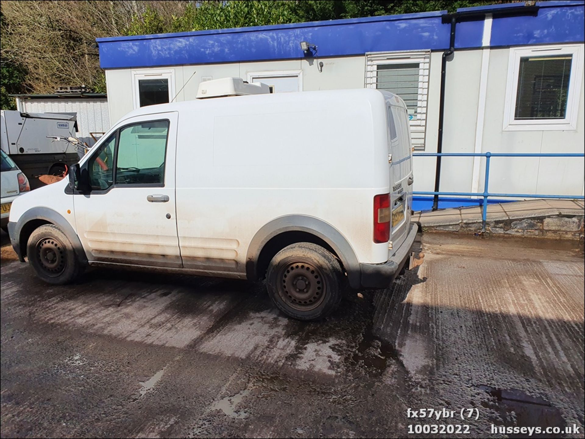 07/57 FORD TRANSIT CONNECT REFRIDGERATED T200 75 - 1753cc 4dr Van (White, 202k) - Image 8 of 22