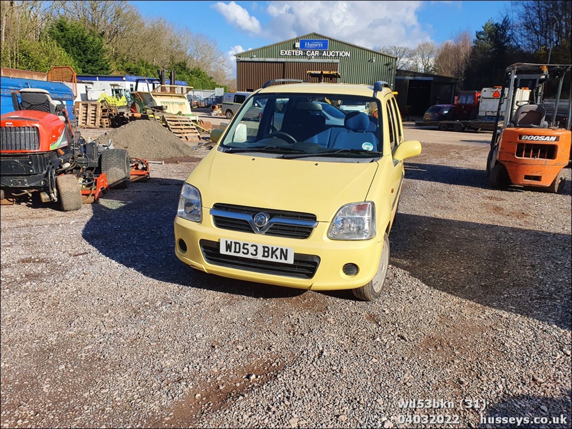 04/53 VAUXHALL AGILA ENJOY 16V - 1199cc 5dr Estate (Yellow) - Image 29 of 38