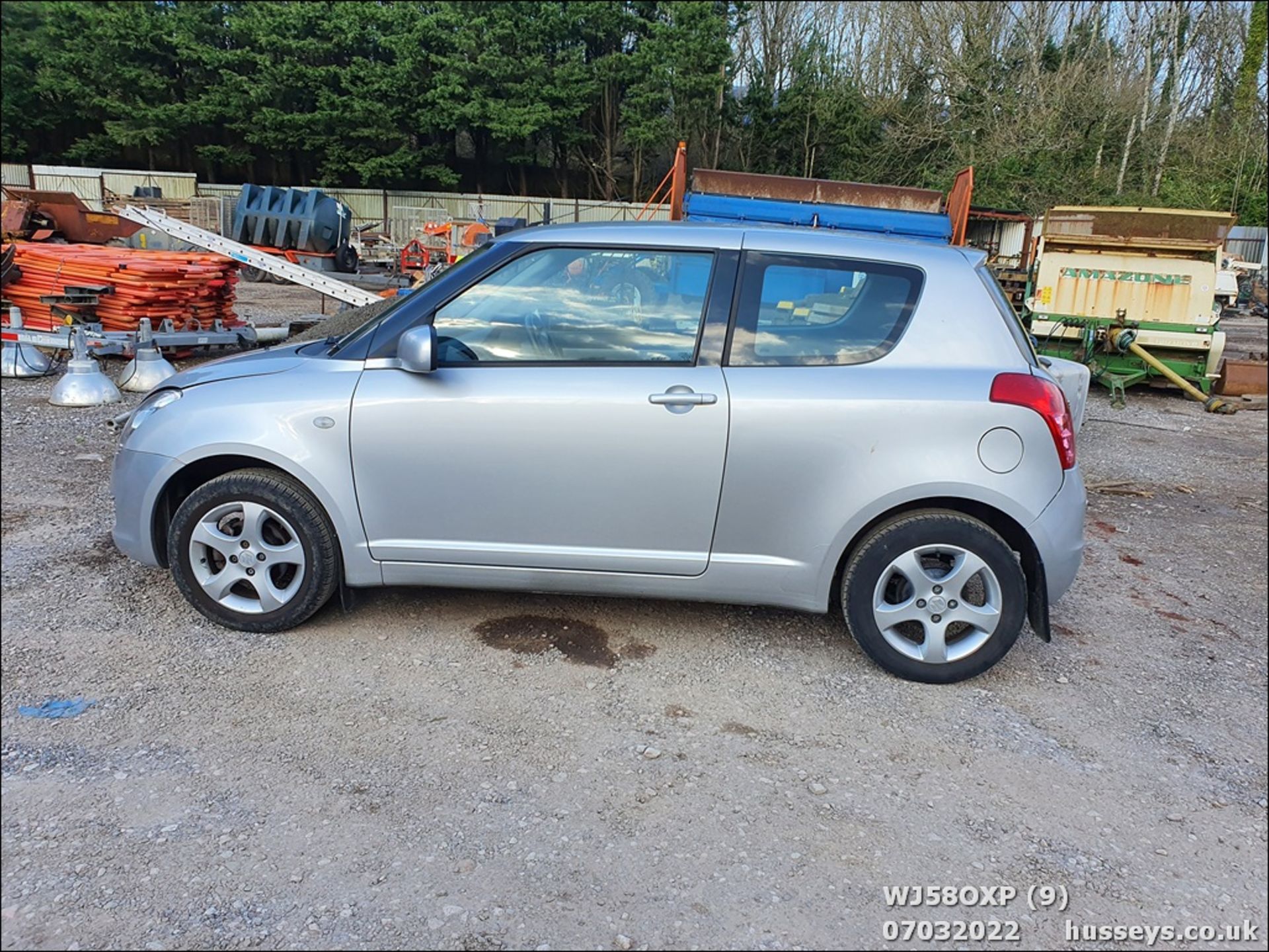 08/58 SUZUKI SWIFT GL 3DR - 1328cc 3dr Hatchback (Silver, 59k) - Image 10 of 36