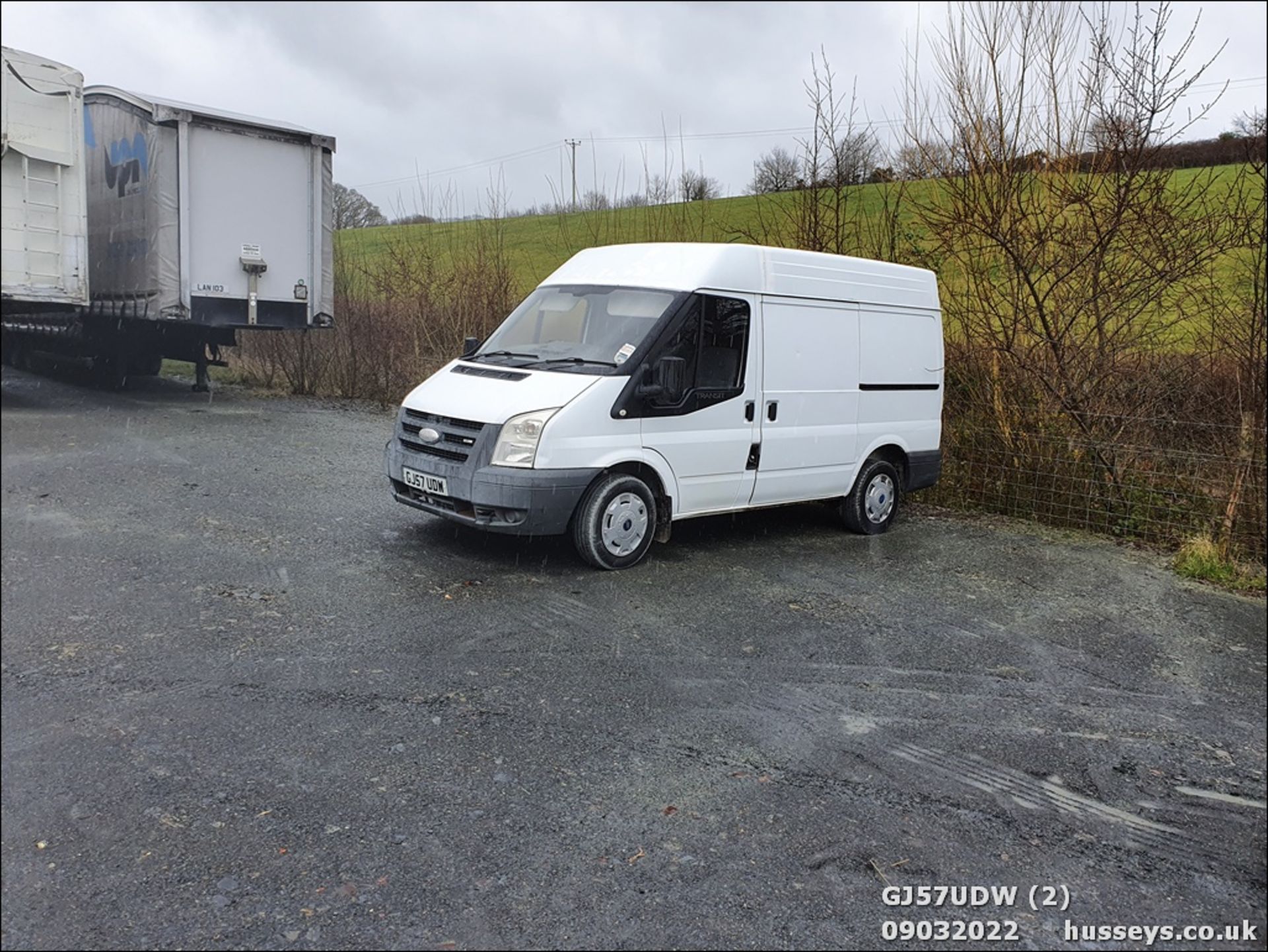 07/57 FORD TRANSIT 85 T260S FWD - 2198cc 5dr Van (White) - Image 2 of 22