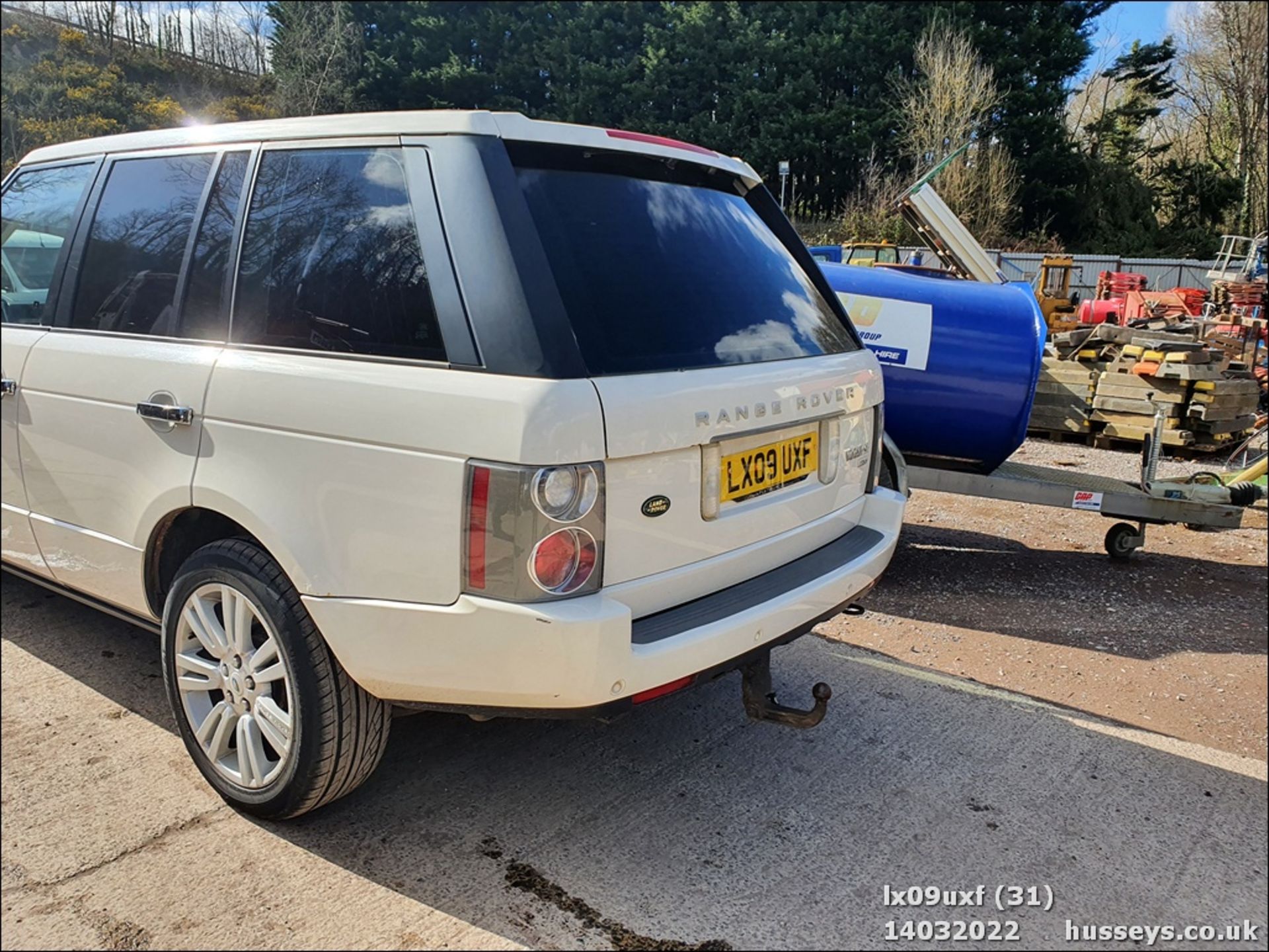 09/09 LAND ROVER RANGE ROVER VOGUE SE A - 3628cc 5dr 4x4 (White) - Image 32 of 34