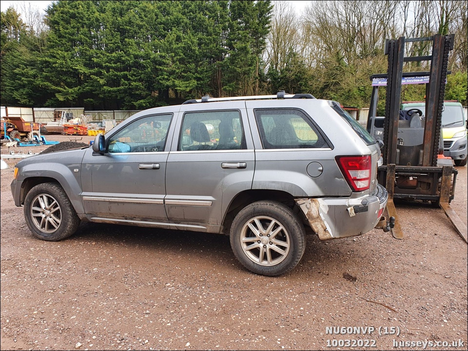 10/60 JEEP G-CHEROKEE OVERLAND CRD A - 2987cc 5dr Estate (Grey, 154k) - Image 15 of 47