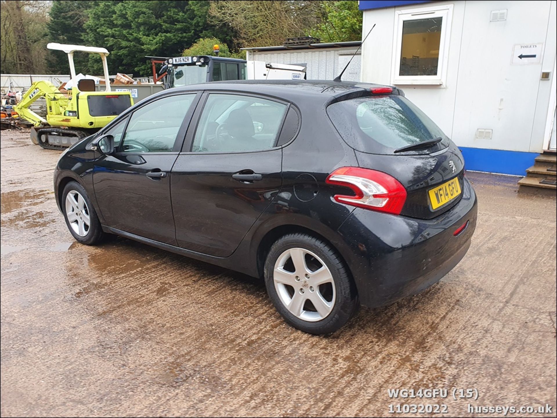 14/14 PEUGEOT 208 ACCESS - 999cc 5dr Hatchback (Black, 72k) - Image 15 of 38