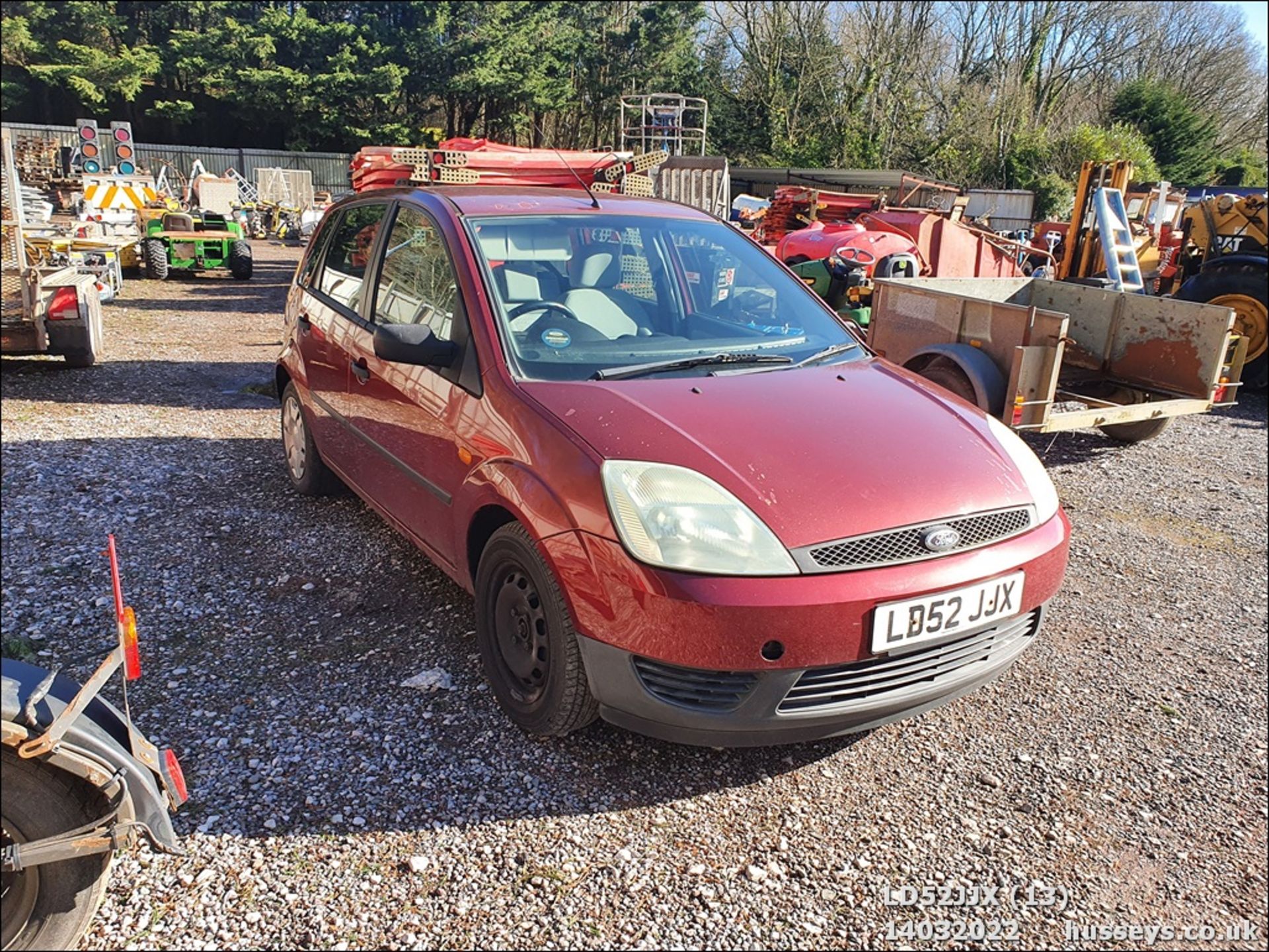 02/52 FORD FIESTA LX - 1388cc 5dr Hatchback (Red, 37k) - Image 14 of 27