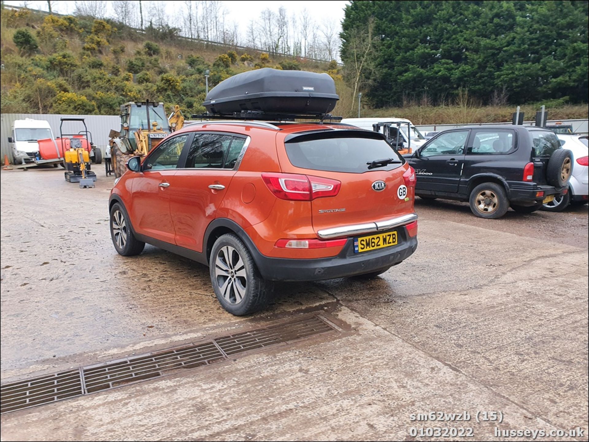 13/62 KIA SPORTAGE 3 CRDI - 1685cc 5dr Estate (Orange, 64k) - Image 15 of 30