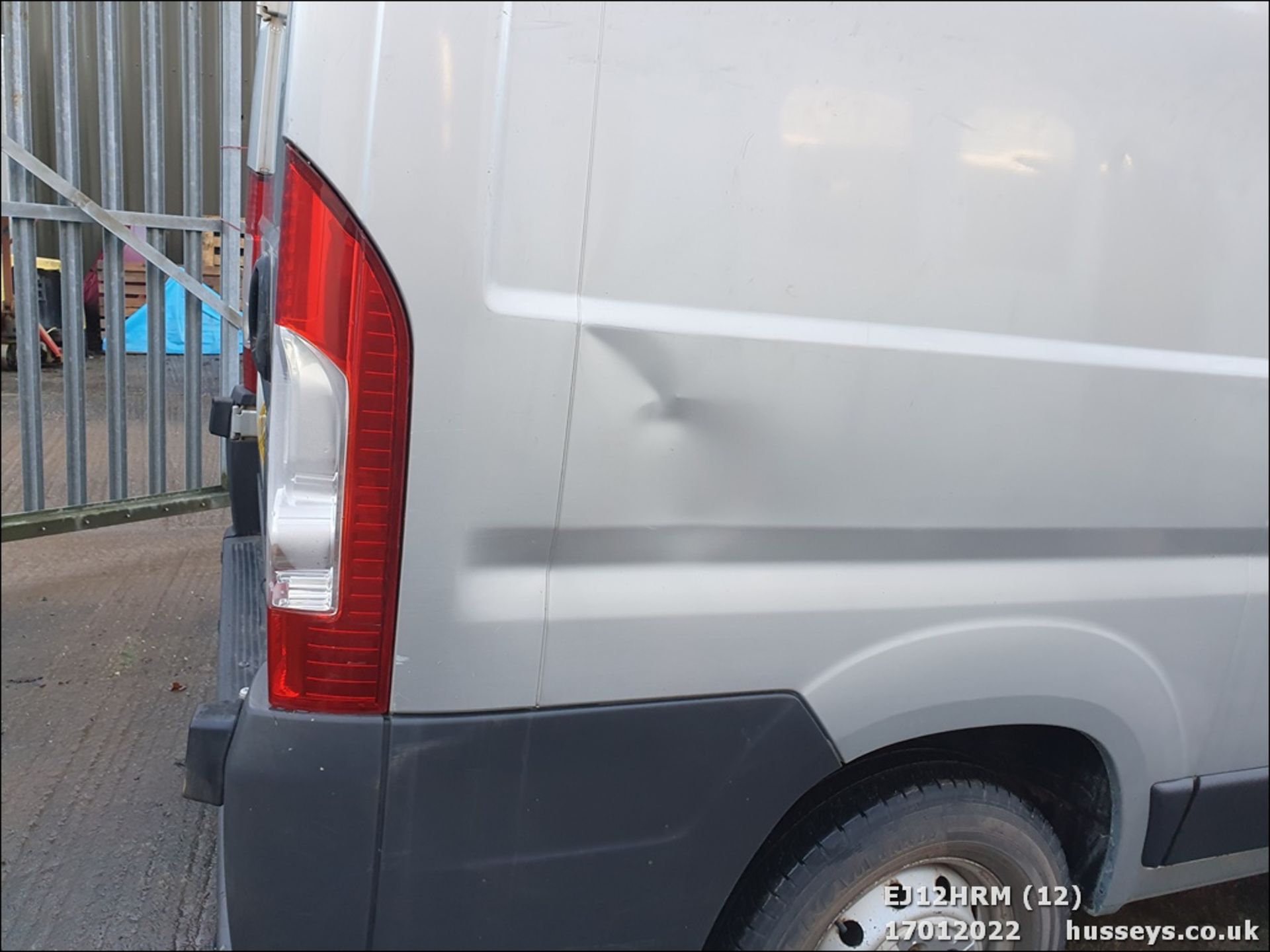 12/12 CITROEN RELAY 30 L1H1 ENTERPRISE - 2198cc 5.dr Van (Silver, 121k) - Image 13 of 24