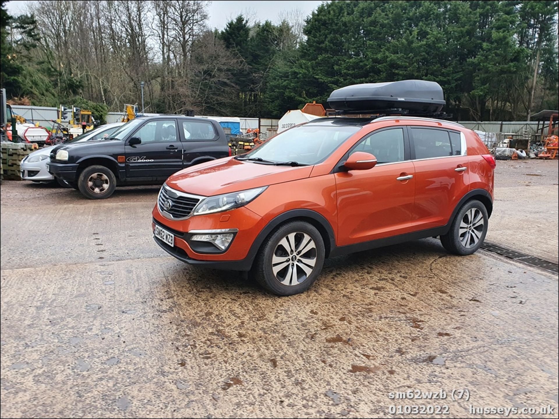 13/62 KIA SPORTAGE 3 CRDI - 1685cc 5dr Estate (Orange, 64k) - Image 7 of 30