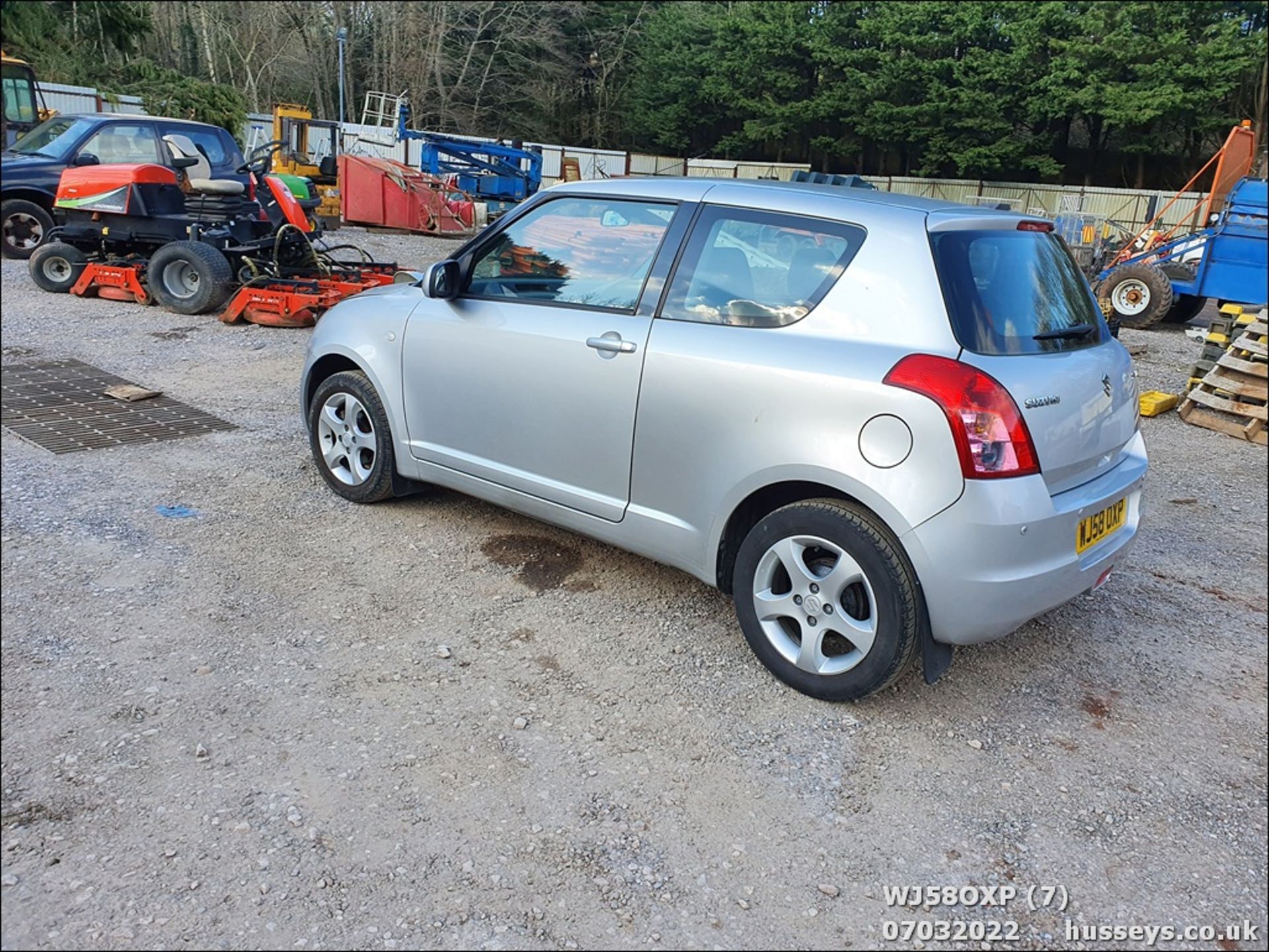 08/58 SUZUKI SWIFT GL 3DR - 1328cc 3dr Hatchback (Silver, 59k) - Image 8 of 36