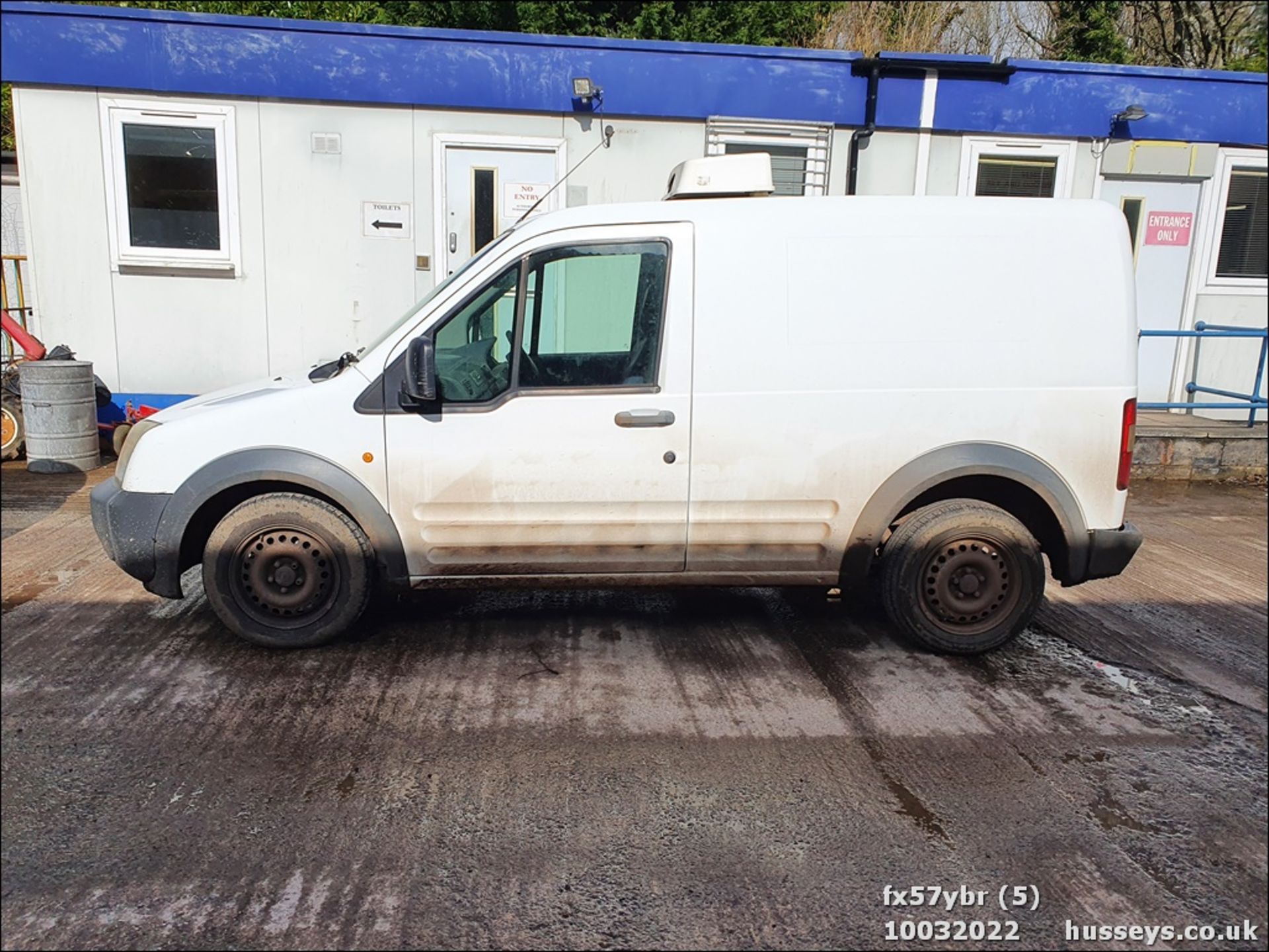 07/57 FORD TRANSIT CONNECT REFRIDGERATED T200 75 - 1753cc 4dr Van (White, 202k) - Image 6 of 22