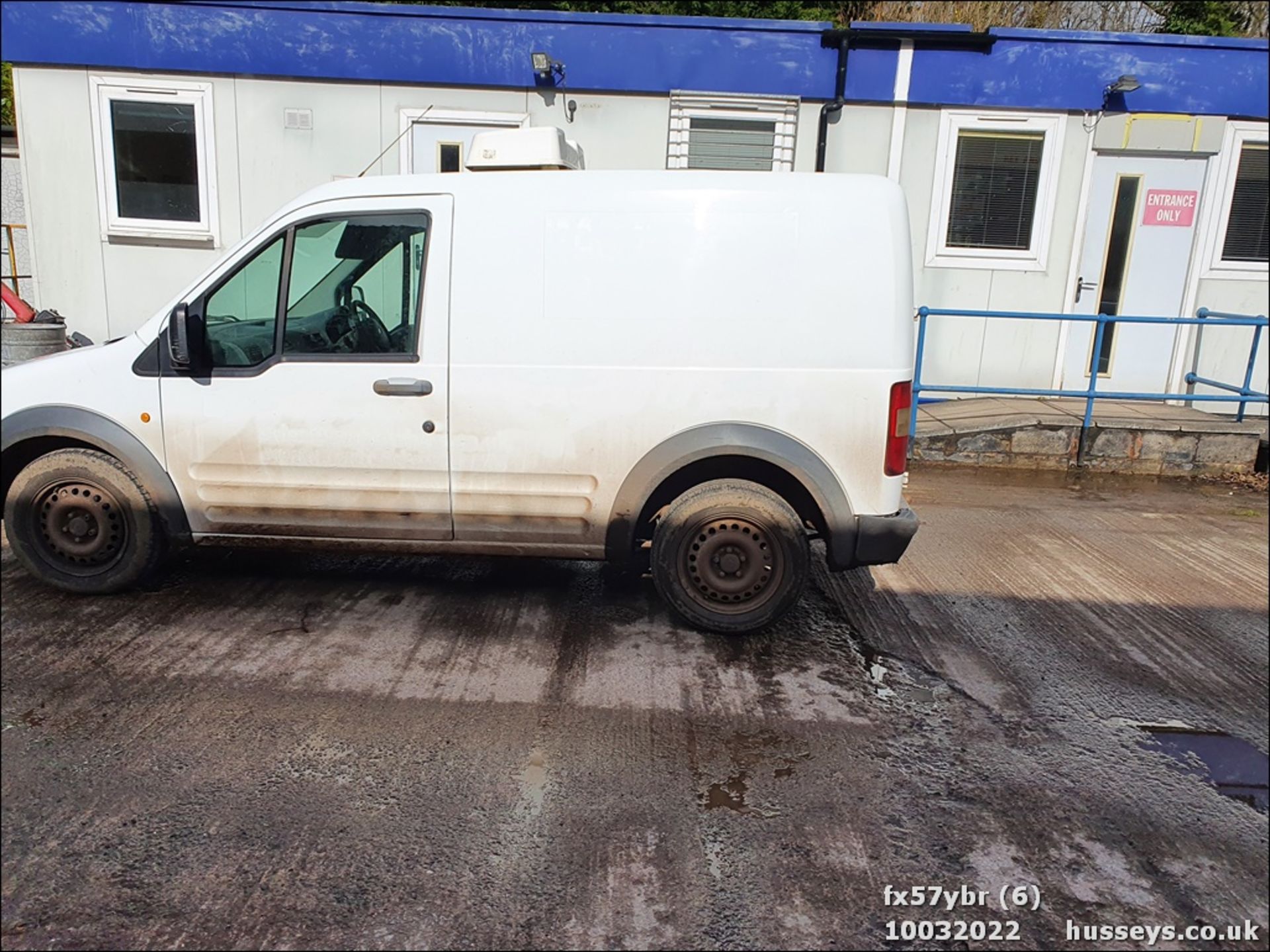 07/57 FORD TRANSIT CONNECT REFRIDGERATED T200 75 - 1753cc 4dr Van (White, 202k) - Image 7 of 22