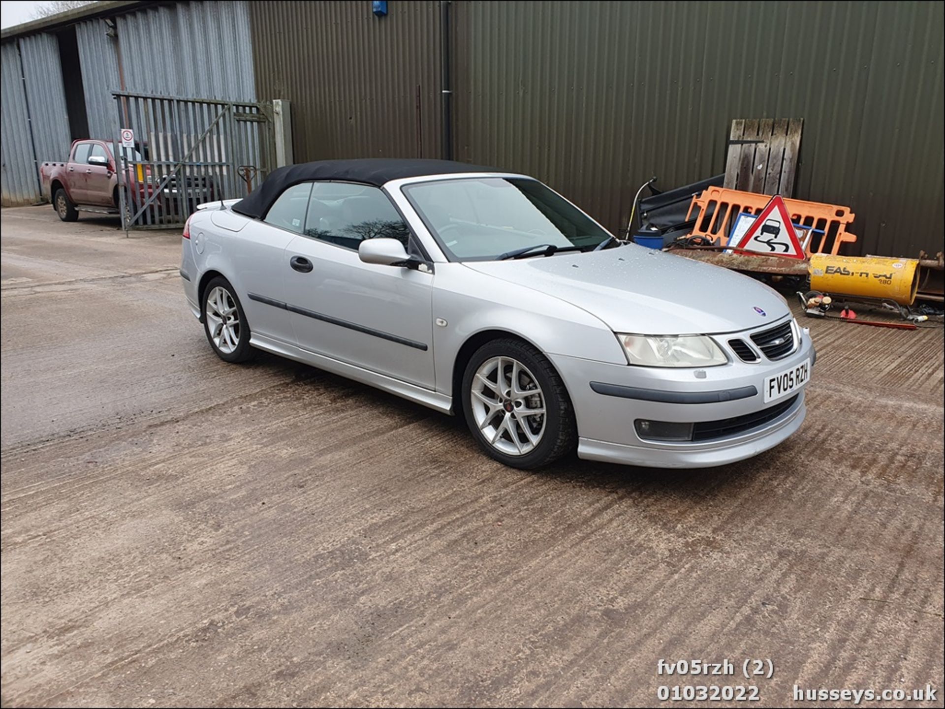 05/05 SAAB 9-3 AERO 210 BHP - 2000cc 2dr Convertible (Silver, 93k) - Image 3 of 33