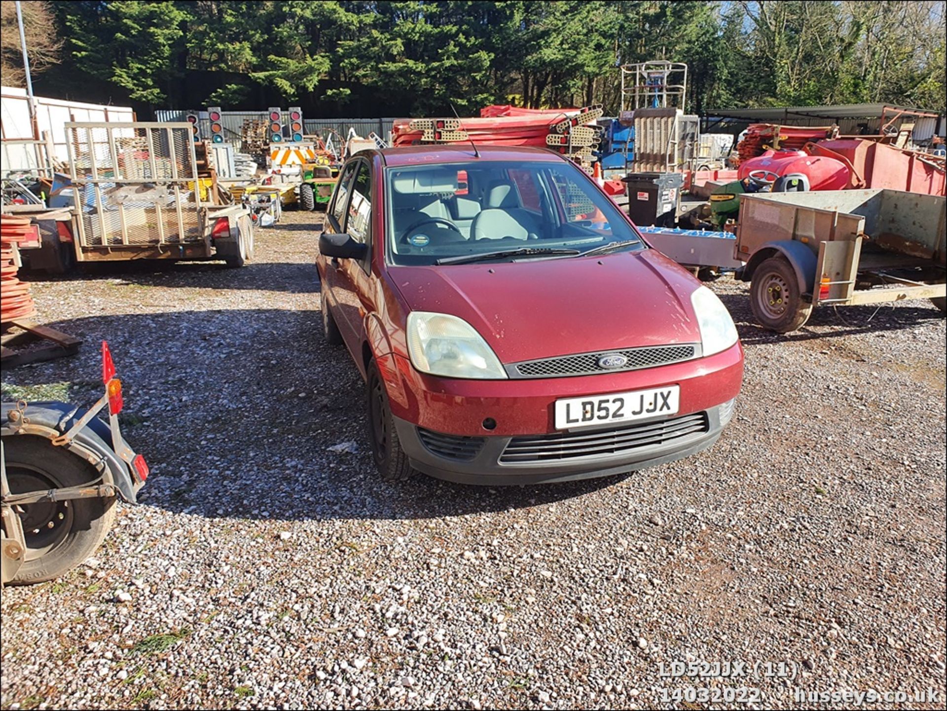 02/52 FORD FIESTA LX - 1388cc 5dr Hatchback (Red, 37k) - Image 12 of 27