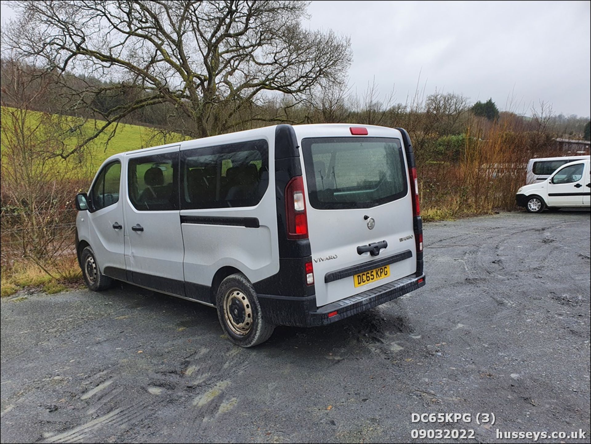 15/65 VAUXHALL VIVARO COMBI CDTI S/S - 1598cc 5dr MPV (Silver) - Image 3 of 26