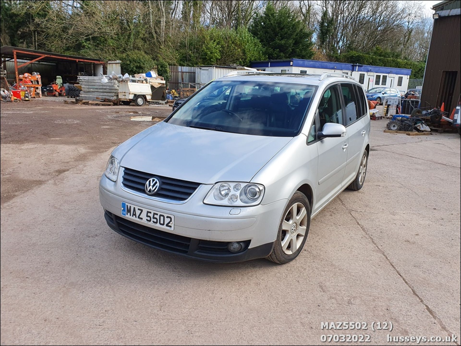 2004 VOLKSWAGEN TOURAN SPORT TDI AUTO - 1968cc 5dr MPV (Silver, 135k) - Image 12 of 20