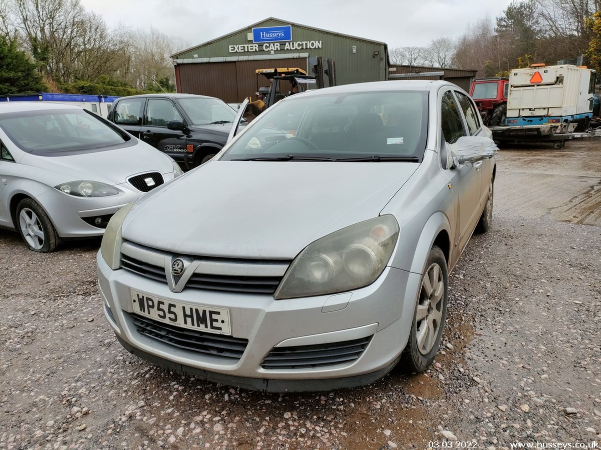 06/55 VAUXHALL ASTRA BREEZE - 1598cc 5dr Hatchback (Silver) - Image 2 of 23