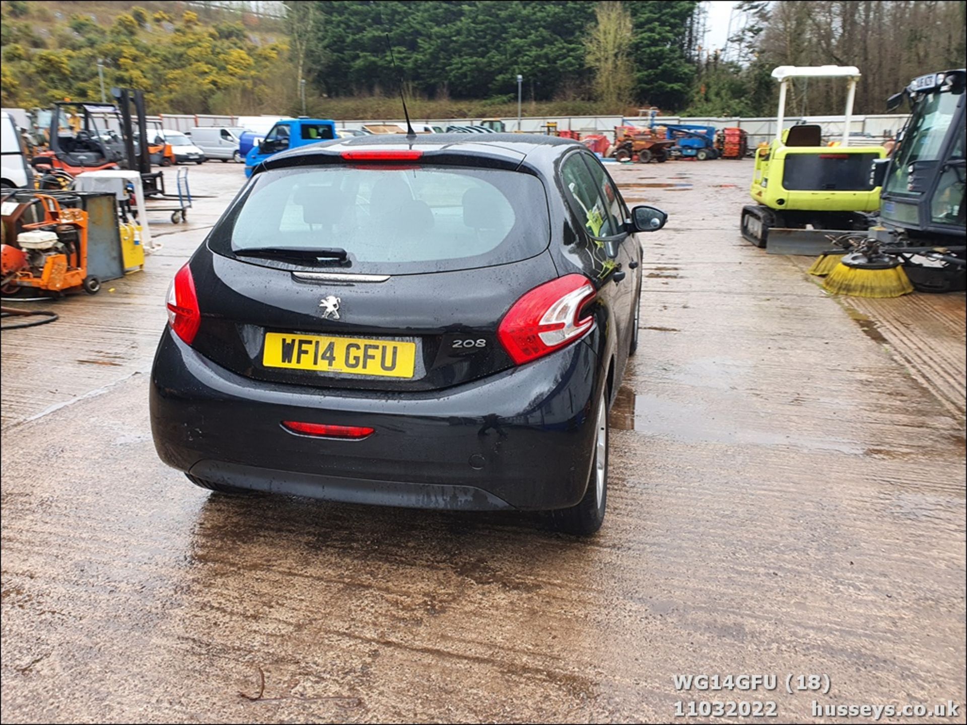 14/14 PEUGEOT 208 ACCESS - 999cc 5dr Hatchback (Black, 72k) - Image 18 of 38