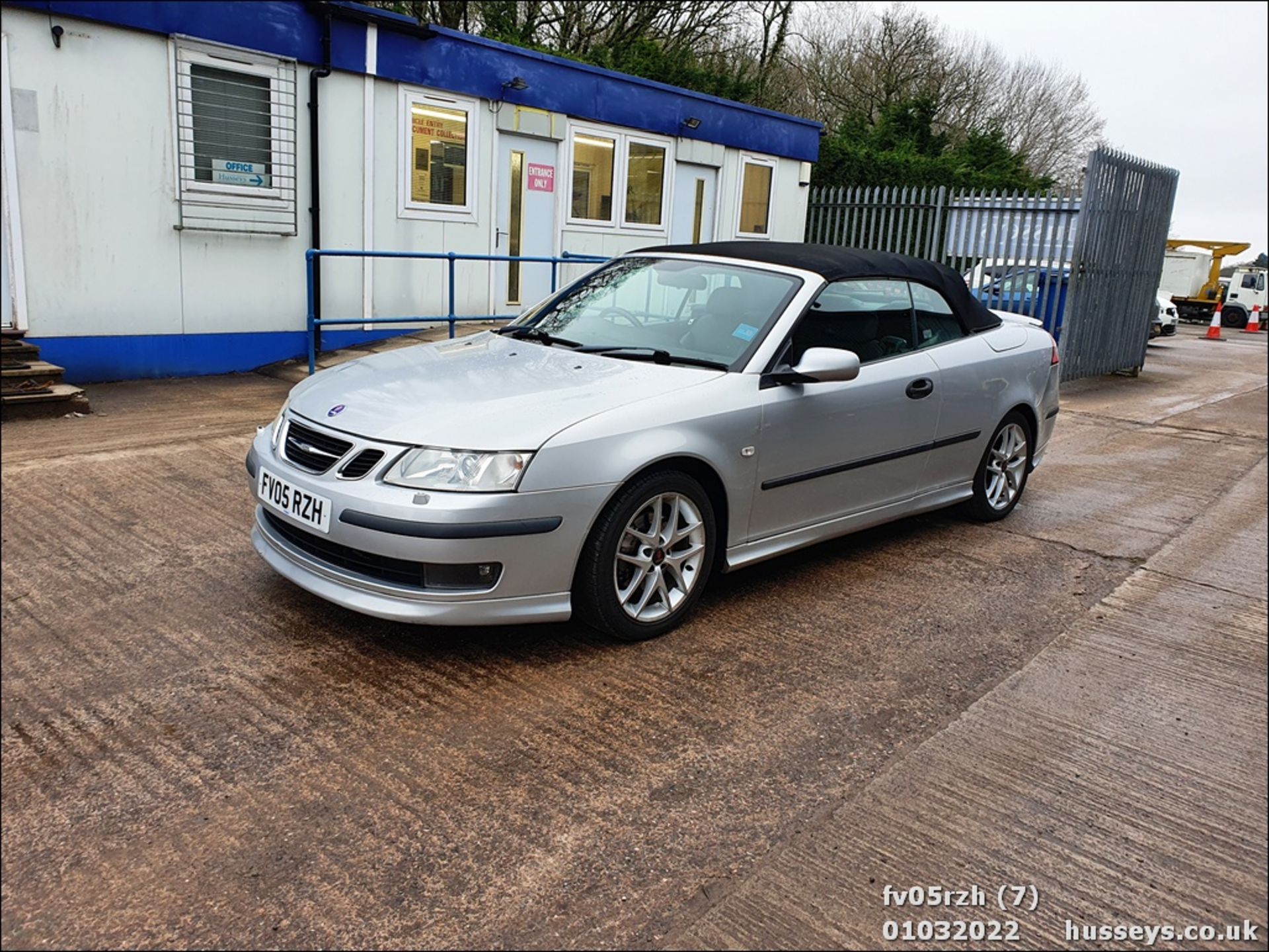 05/05 SAAB 9-3 AERO 210 BHP - 2000cc 2dr Convertible (Silver, 93k) - Image 8 of 33