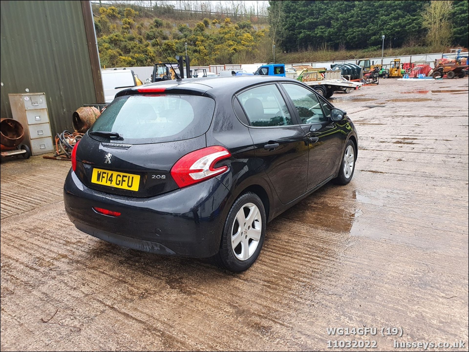 14/14 PEUGEOT 208 ACCESS - 999cc 5dr Hatchback (Black, 72k) - Image 19 of 38