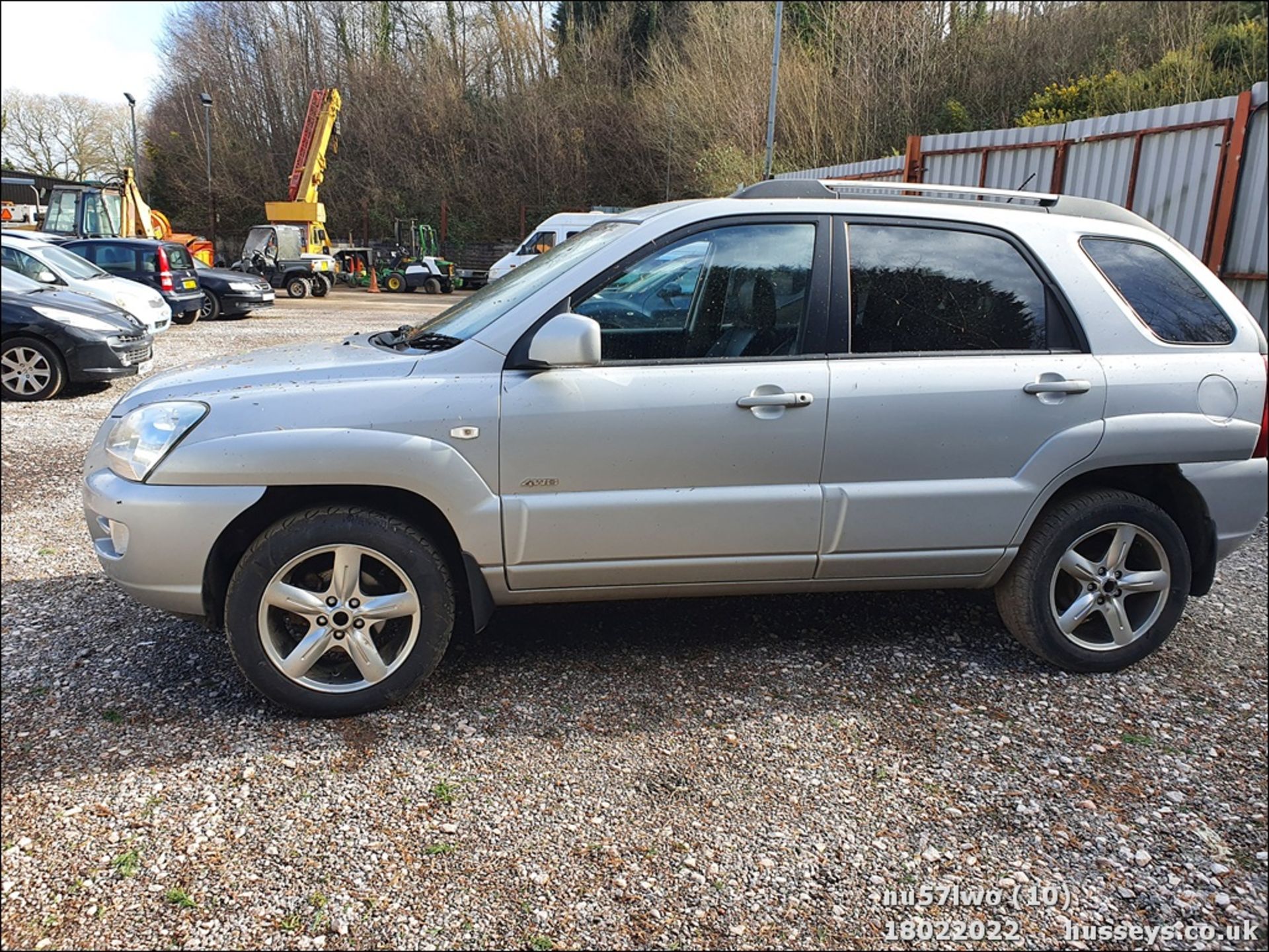 07/57 KIA SPORTAGE TITAN - 1975cc 5dr Hatchback (Silver, 112k) - Image 10 of 24