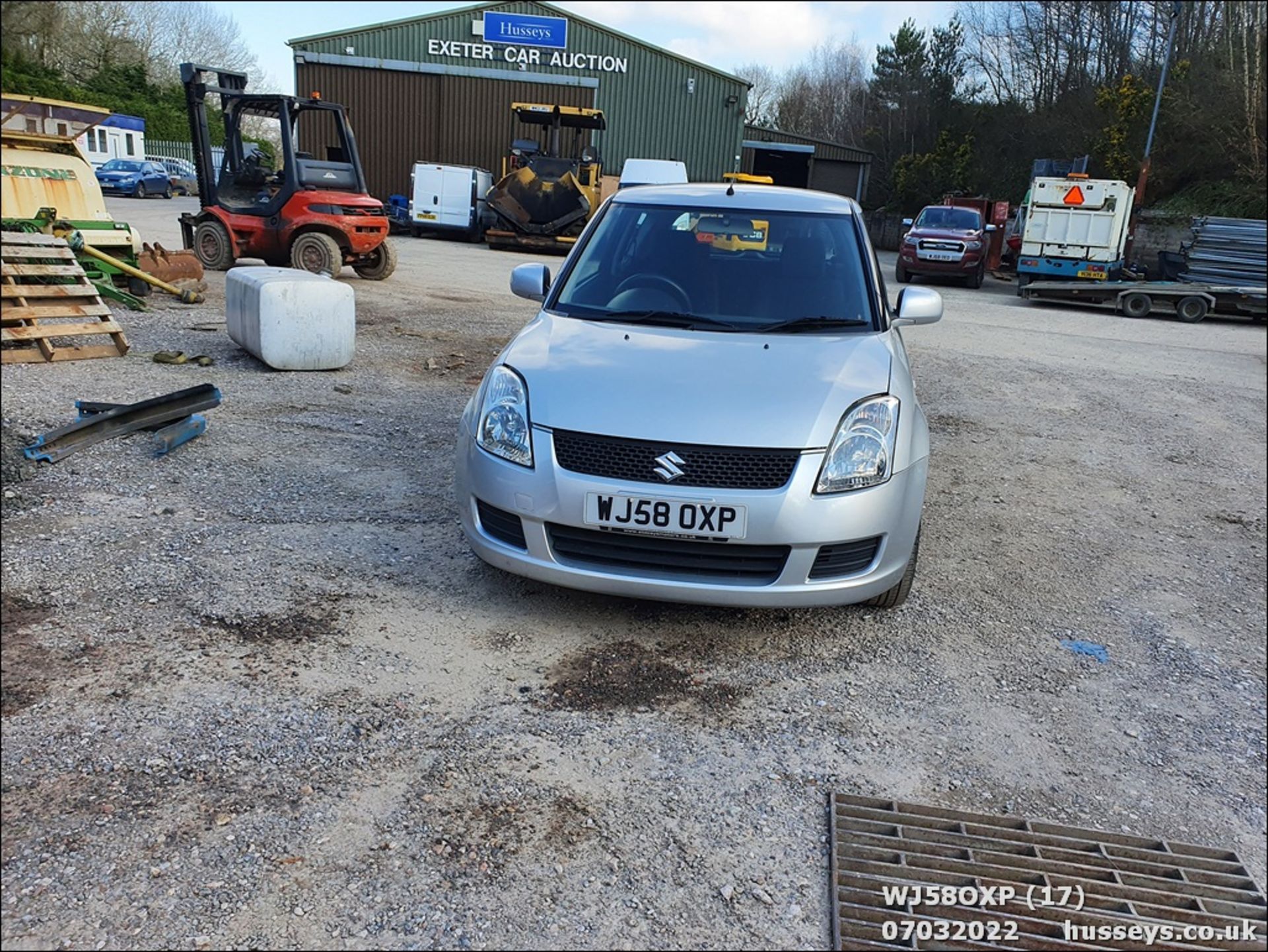 08/58 SUZUKI SWIFT GL 3DR - 1328cc 3dr Hatchback (Silver, 59k) - Image 18 of 36