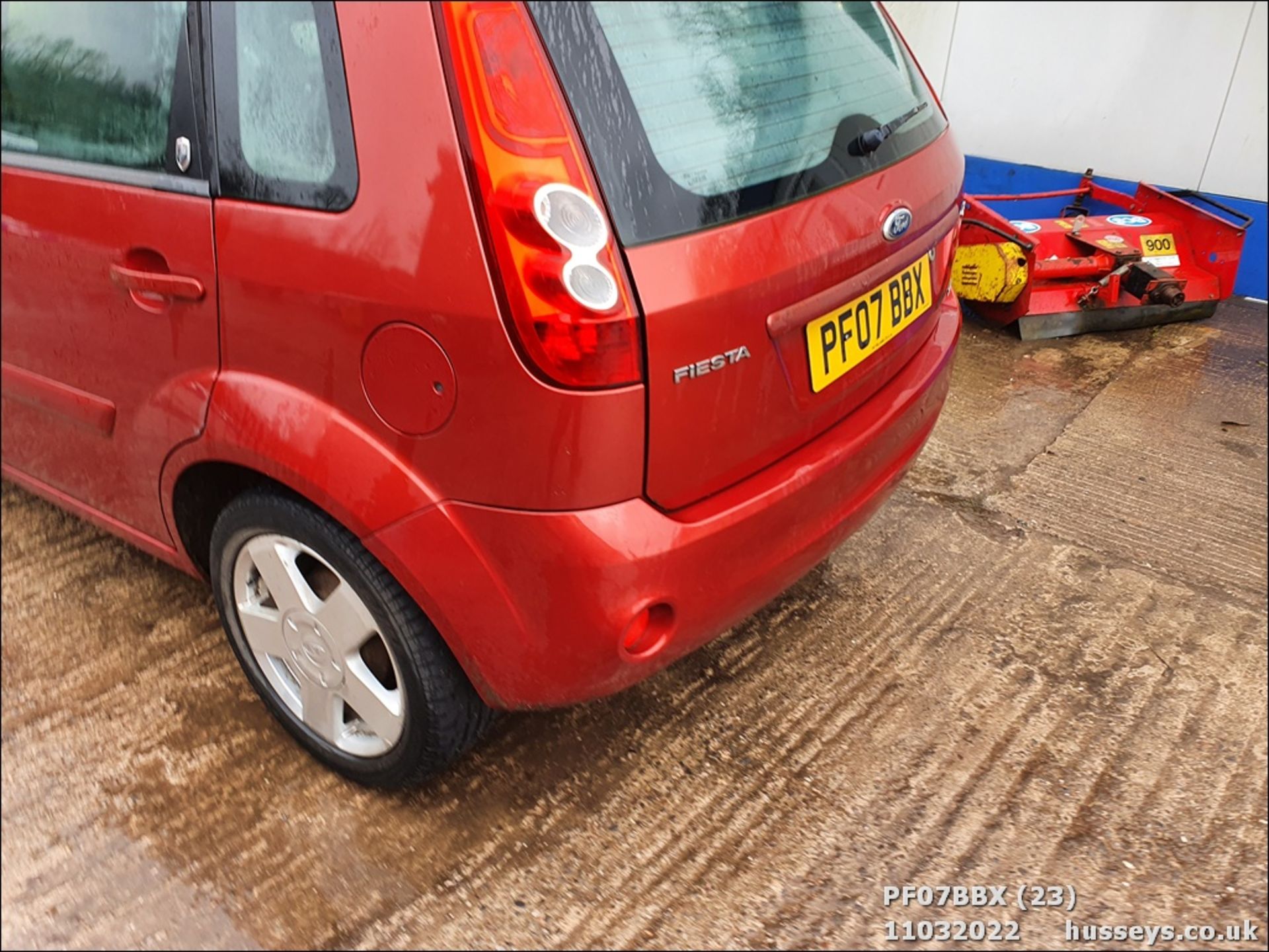 07/07 FORD FIESTA GHIA TDCI - 1399cc 5dr Hatchback (Red, 112k) - Image 23 of 37