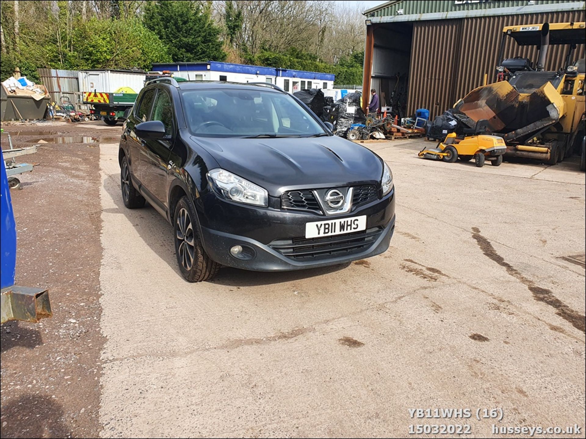 11/11 NISSAN QASHQAI N-TEC DCI - 1461cc 5dr Hatchback (Black, 148k) - Image 16 of 33