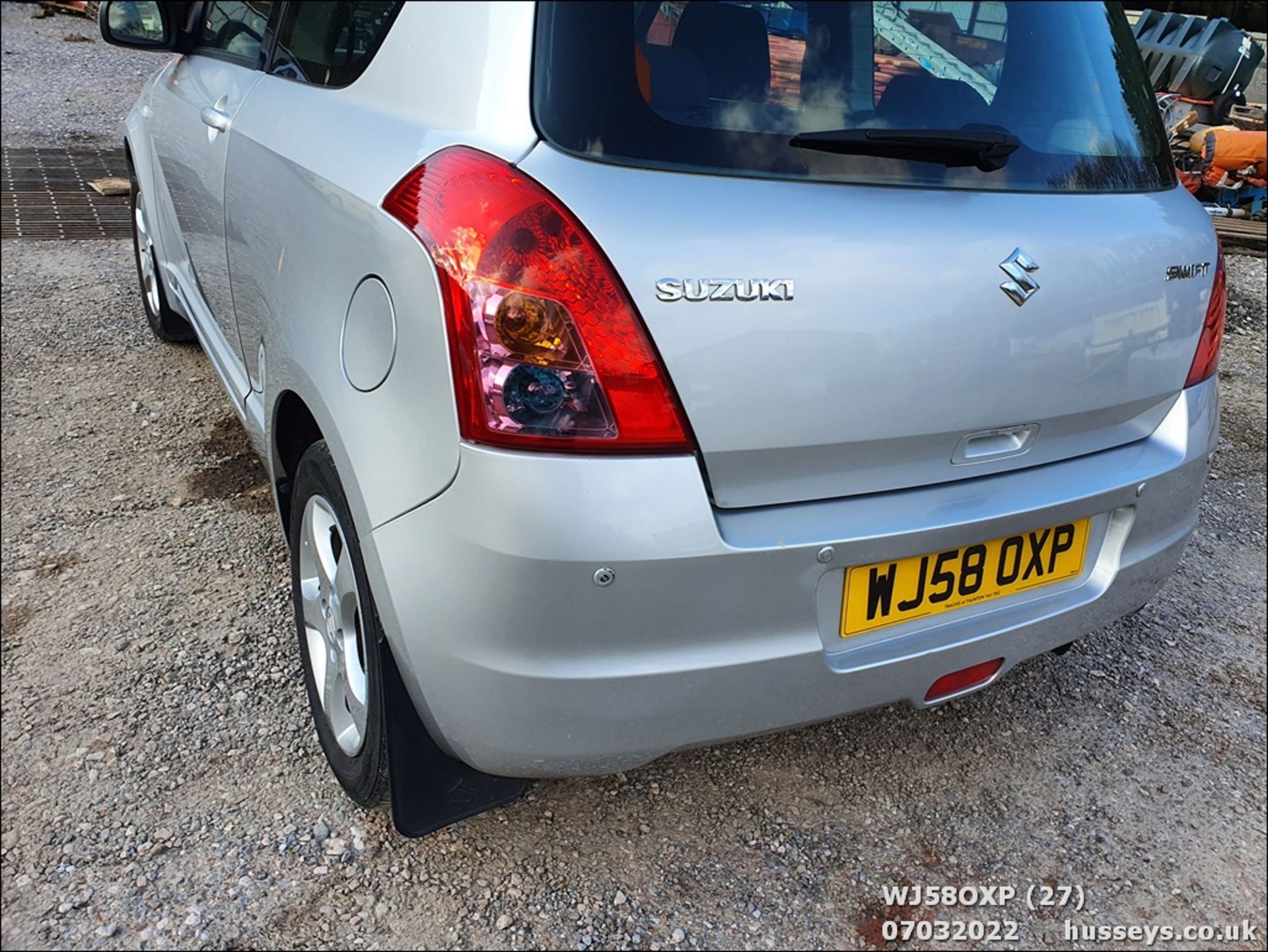 08/58 SUZUKI SWIFT GL 3DR - 1328cc 3dr Hatchback (Silver, 59k) - Image 27 of 36