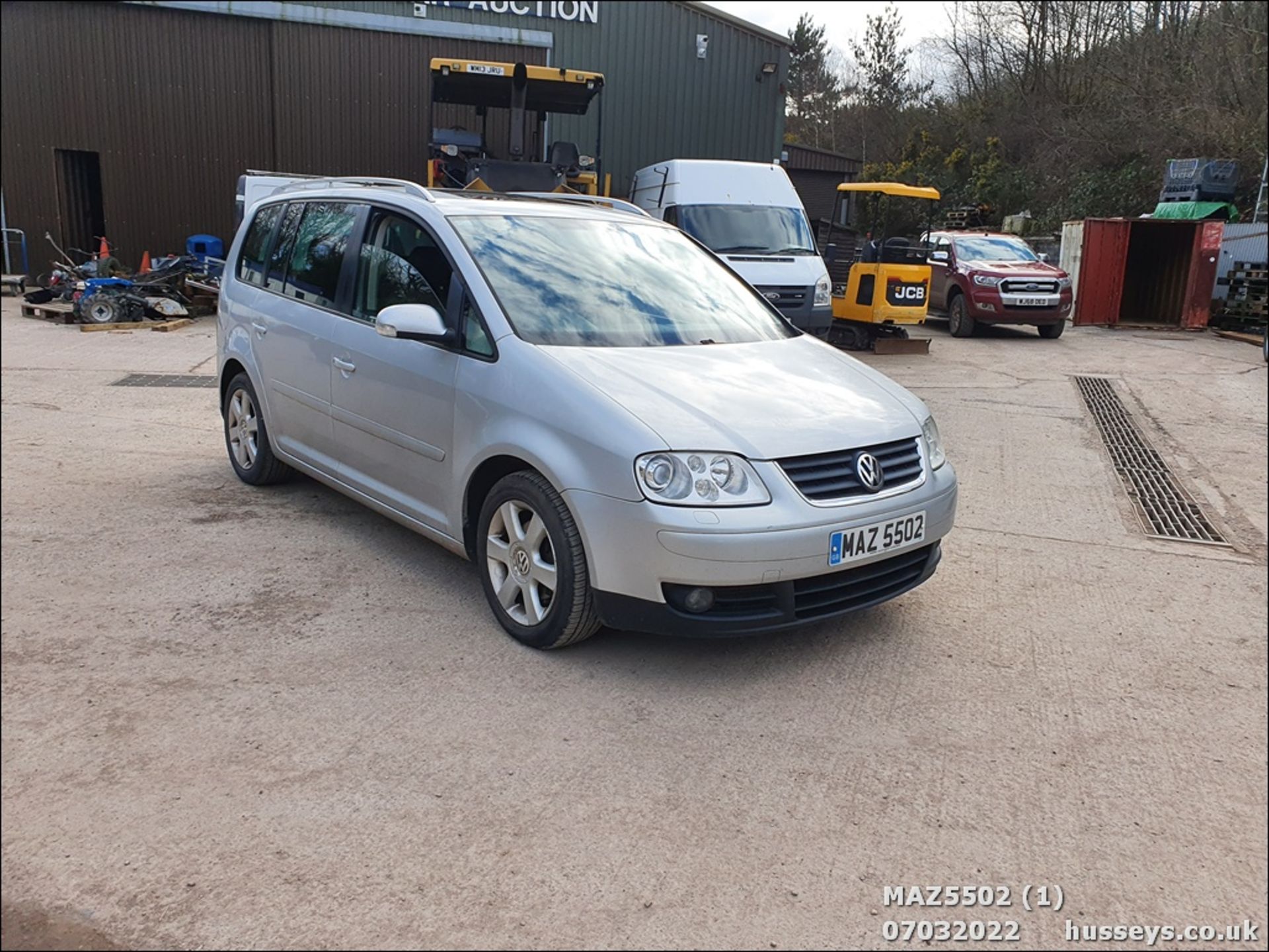 2004 VOLKSWAGEN TOURAN SPORT TDI AUTO - 1968cc 5dr MPV (Silver, 135k) - Image 2 of 20