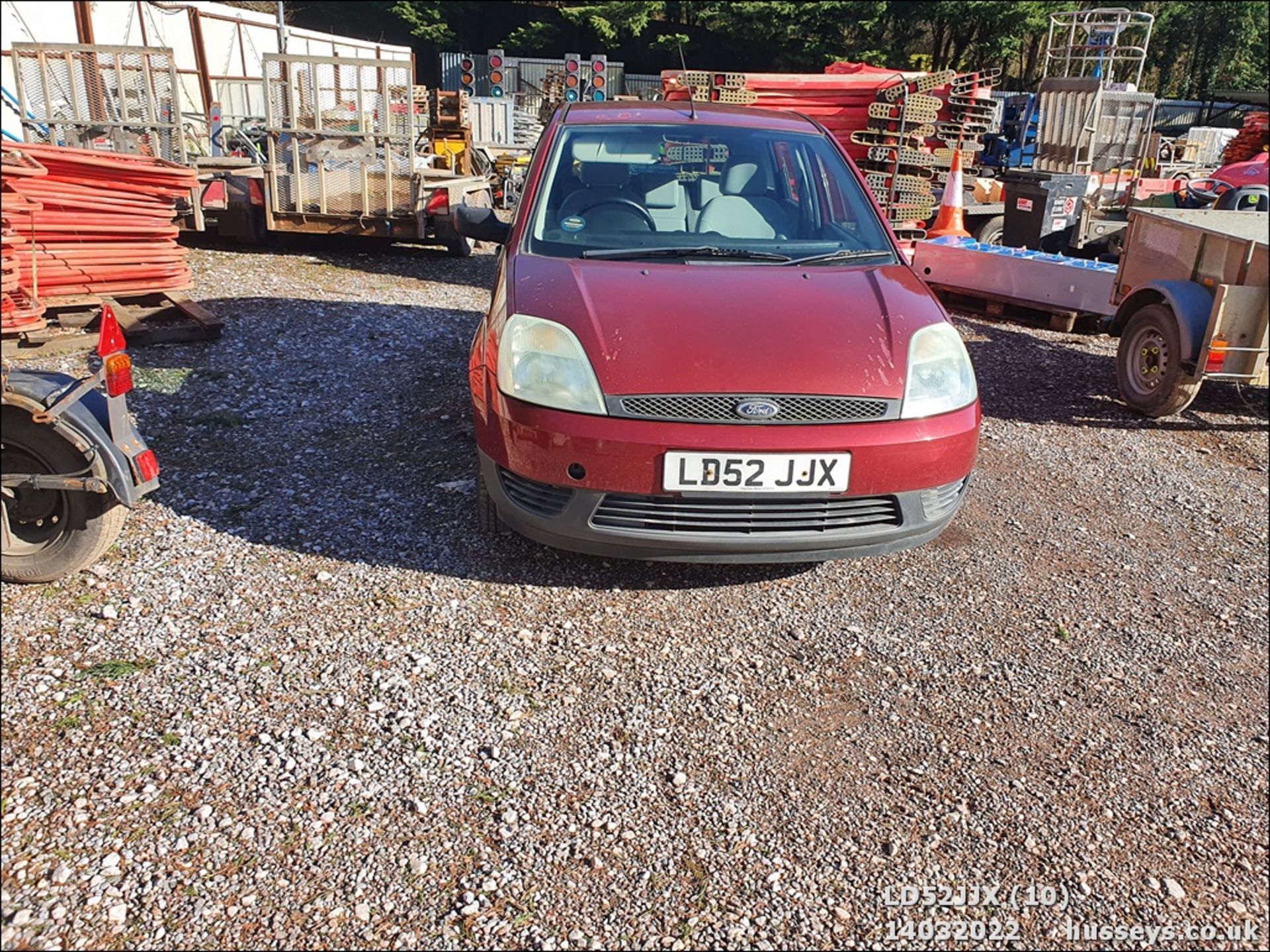 02/52 FORD FIESTA LX - 1388cc 5dr Hatchback (Red, 37k) - Image 11 of 27