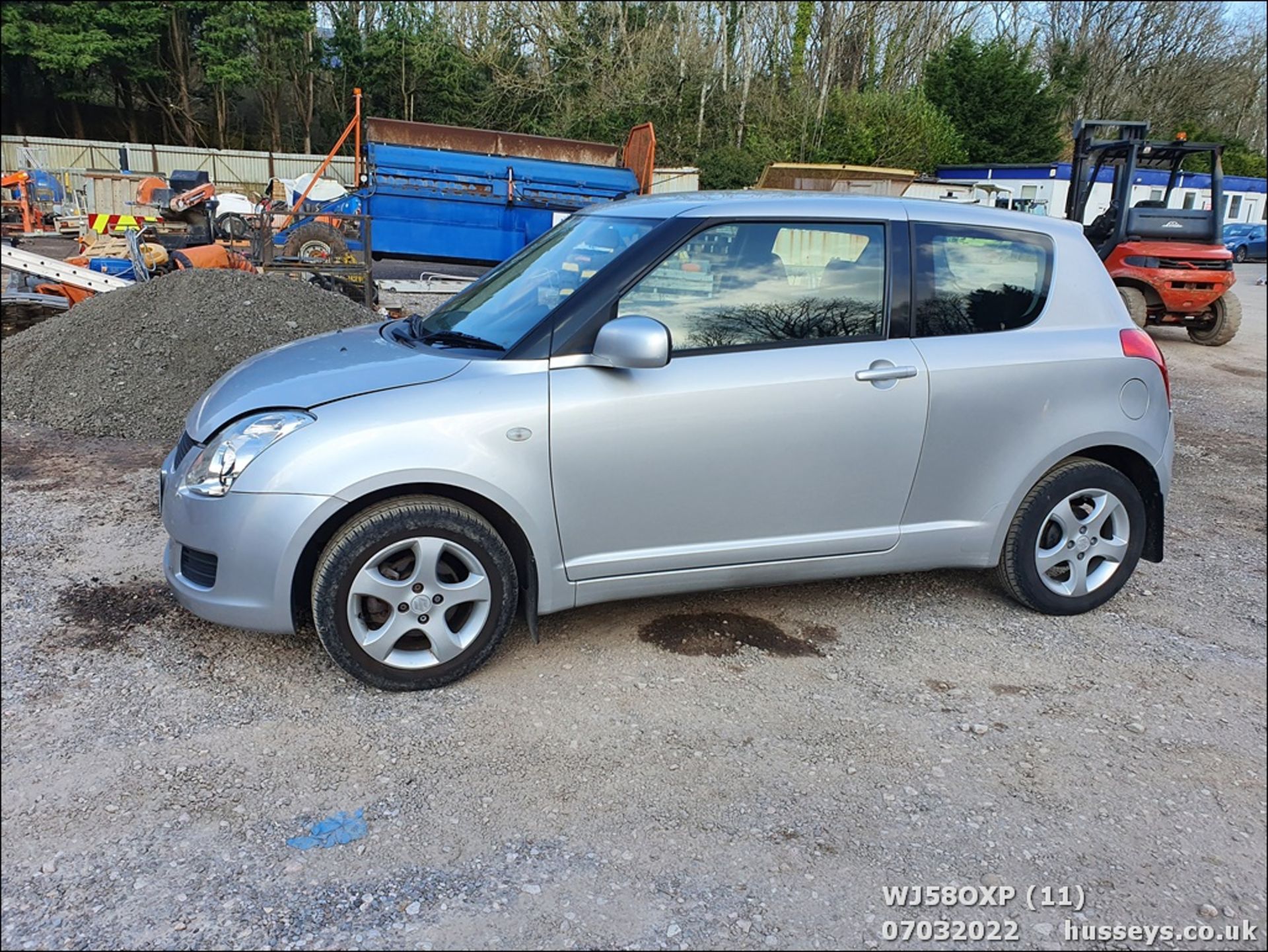 08/58 SUZUKI SWIFT GL 3DR - 1328cc 3dr Hatchback (Silver, 59k) - Image 12 of 36