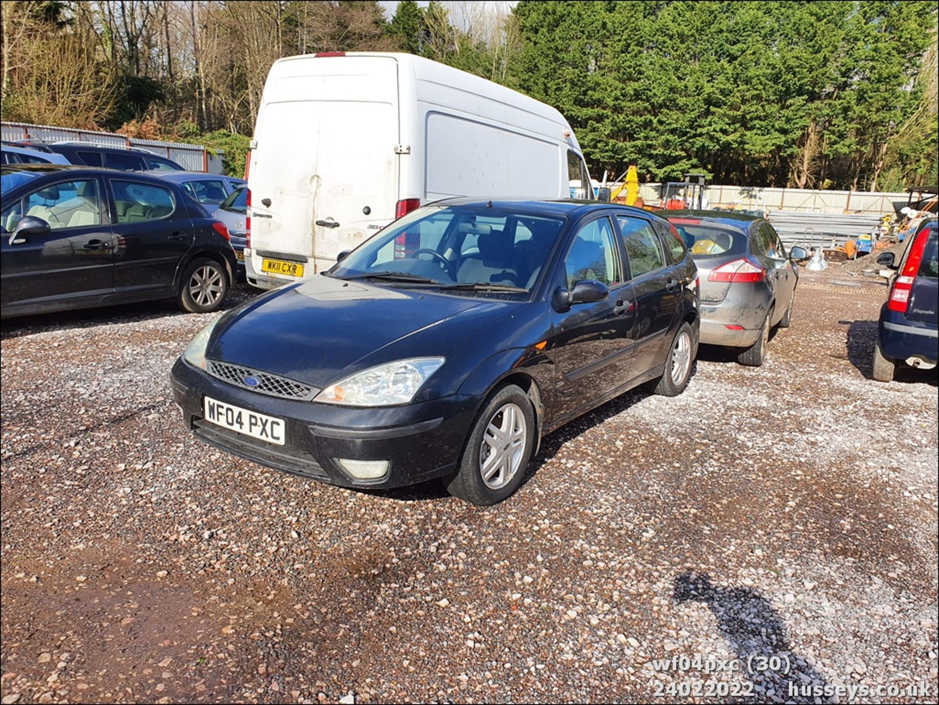 04/04 FORD FOCUS ZETEC - 1796cc 5dr Hatchback (Black) - Image 28 of 32