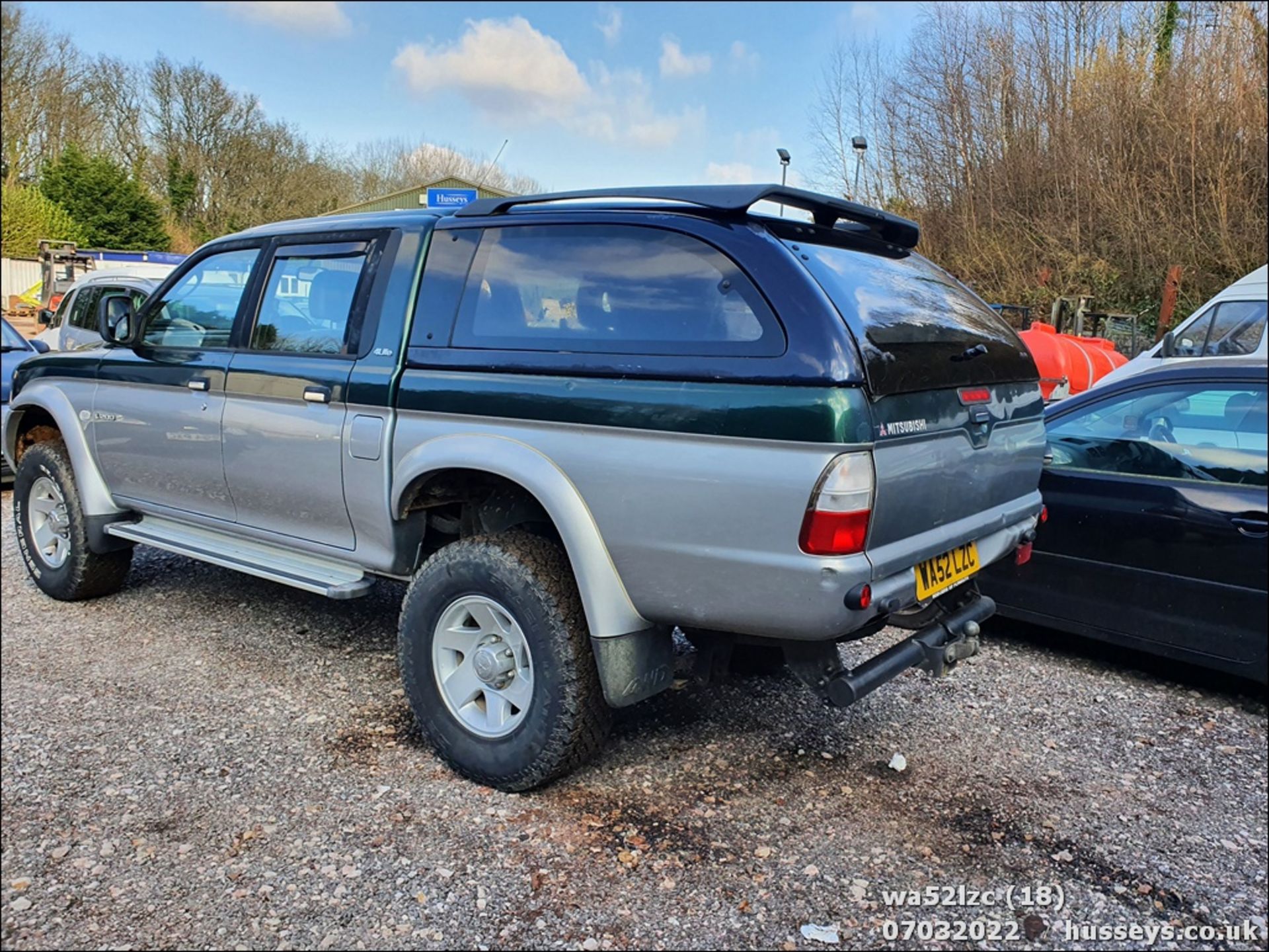 02/52 MITSUBISHI L200 2.5TD 4LIFE 4WD - 2477cc 4x4 (Green/silver, 123k) - Image 19 of 29