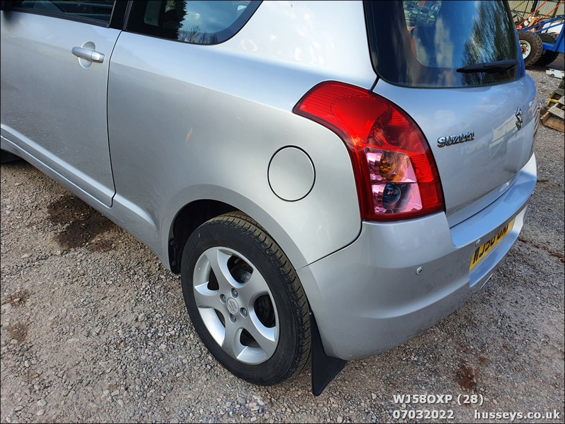 08/58 SUZUKI SWIFT GL 3DR - 1328cc 3dr Hatchback (Silver, 59k) - Image 28 of 36