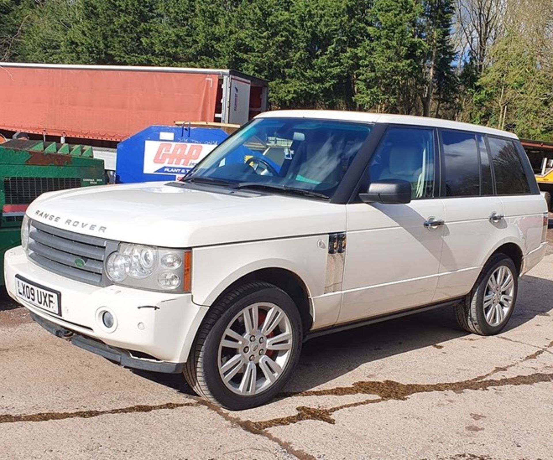 09/09 LAND ROVER RANGE ROVER VOGUE SE A - 3628cc 5dr 4x4 (White)