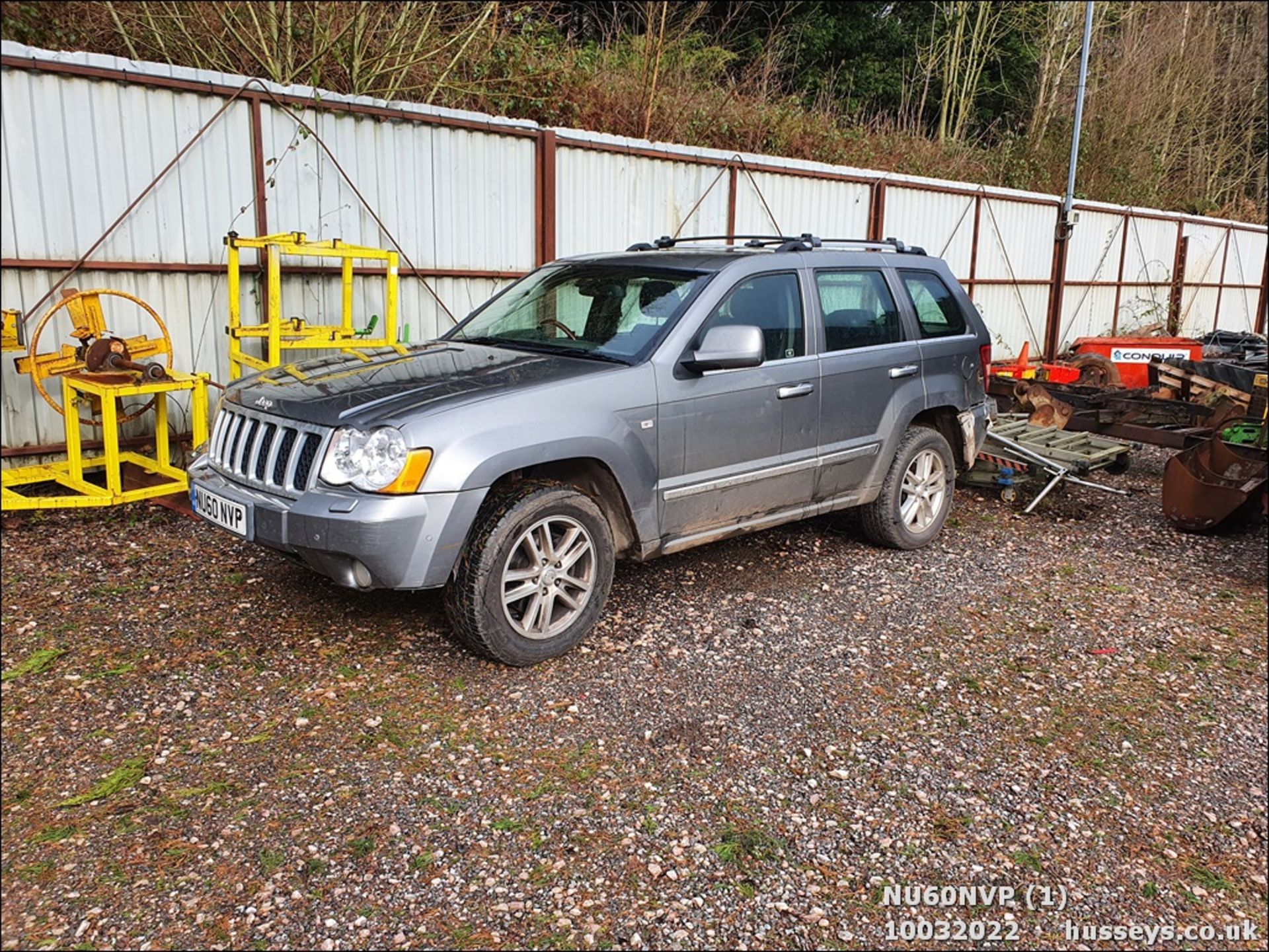 10/60 JEEP G-CHEROKEE OVERLAND CRD A - 2987cc 5dr Estate (Grey, 154k) - Image 2 of 47