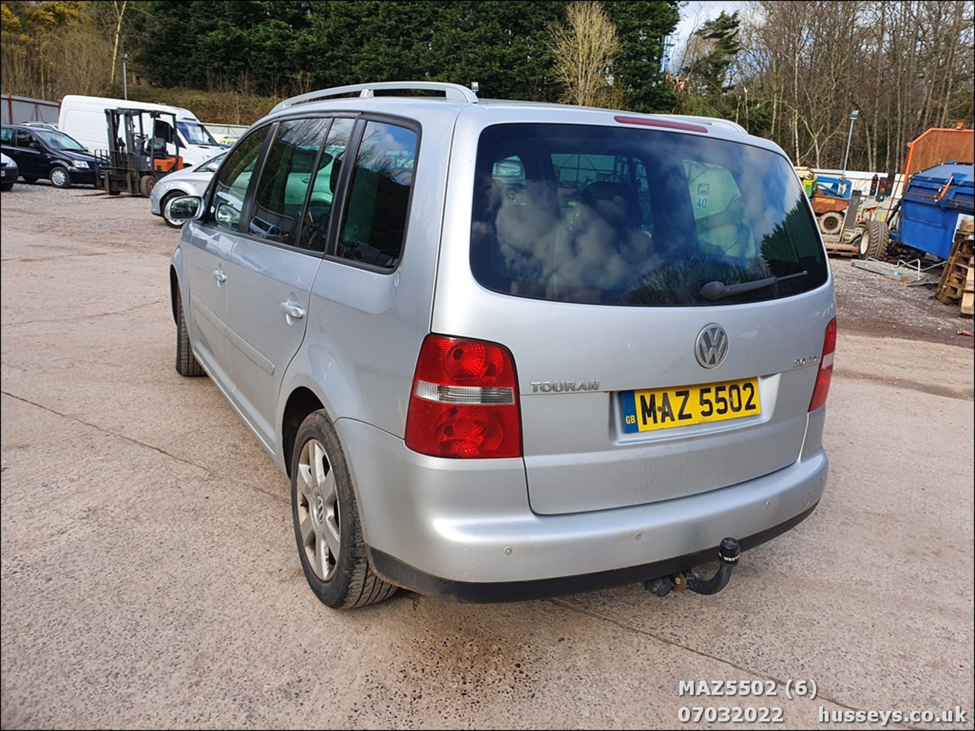 2004 VOLKSWAGEN TOURAN SPORT TDI AUTO - 1968cc 5dr MPV (Silver, 135k) - Image 7 of 20